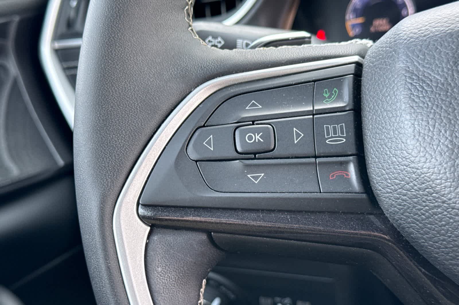 Thumbnail: 2023 Jeep Grand Cherokee - 26