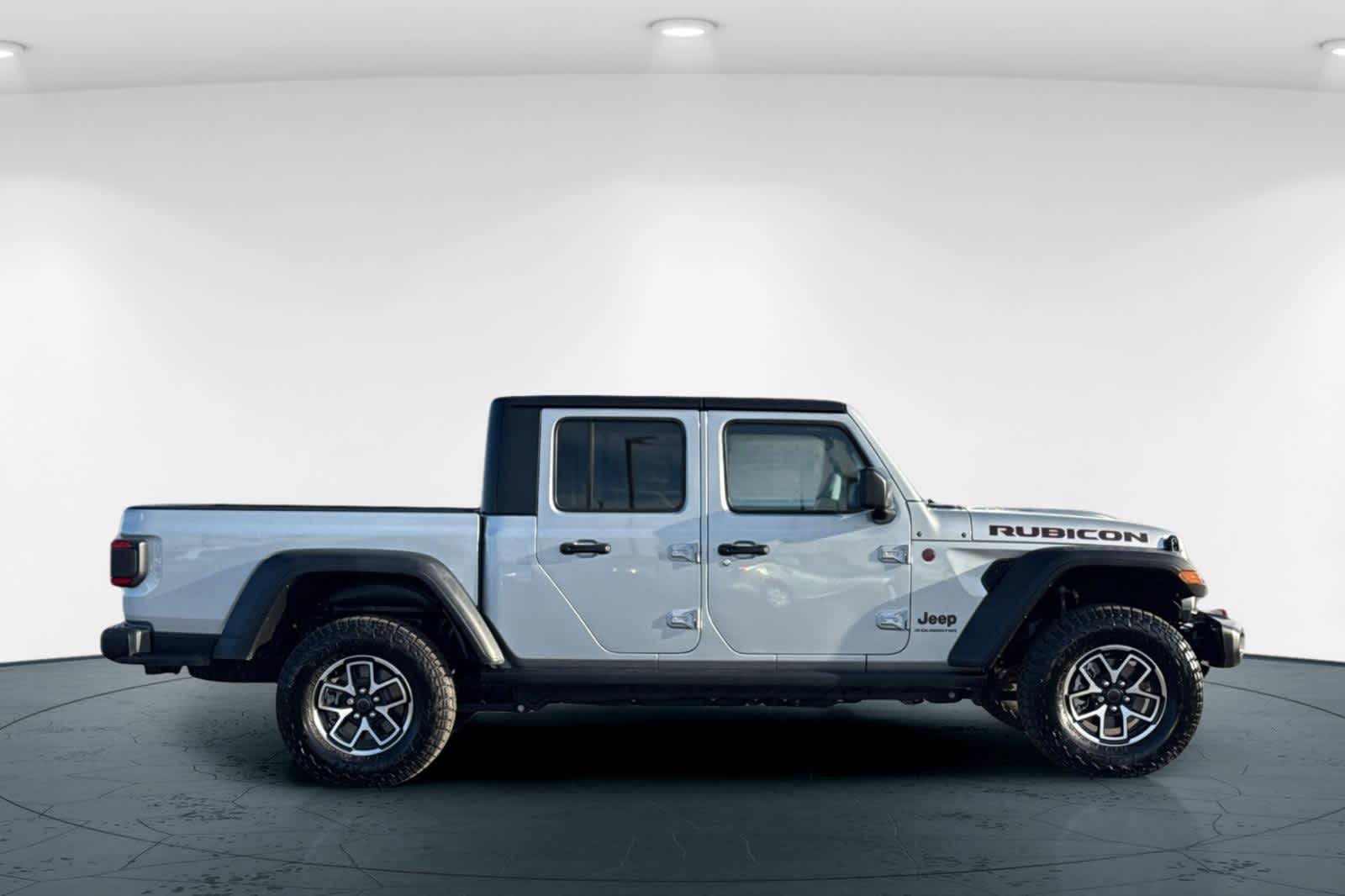 Thumbnail: 2024 Jeep Gladiator - 6