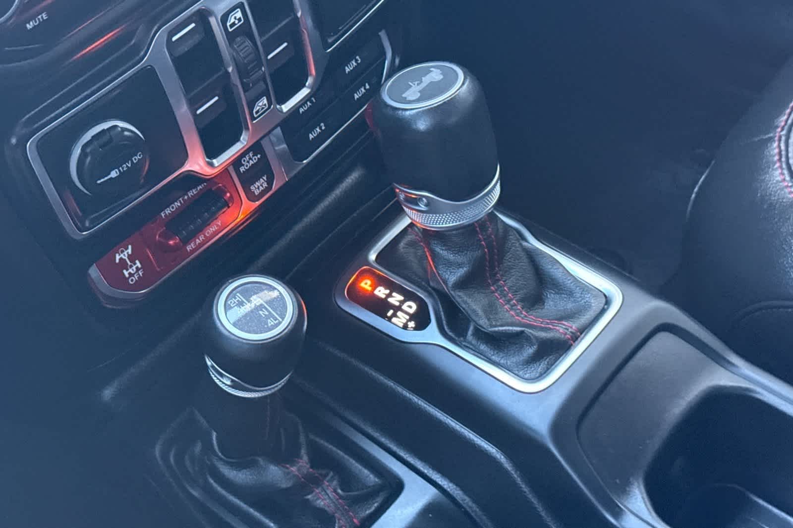 Thumbnail: 2021 Jeep Wrangler - 24