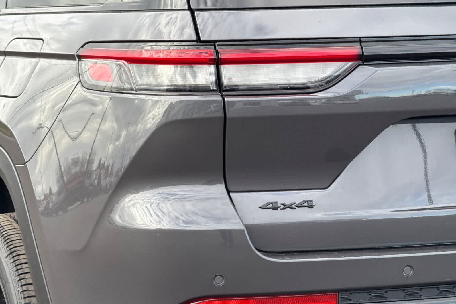 Thumbnail: 2025 Jeep Grand Cherokee - 31