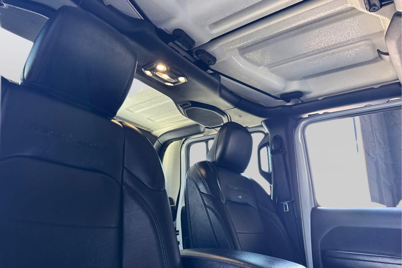 2021 Jeep Gladiator Sport 17