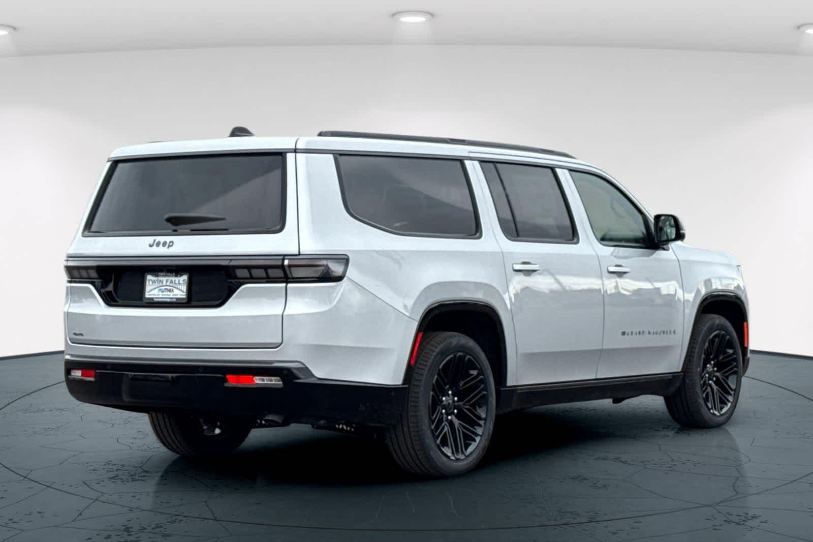 Thumbnail: 2026 Jeep Grand Wagoneer - 2