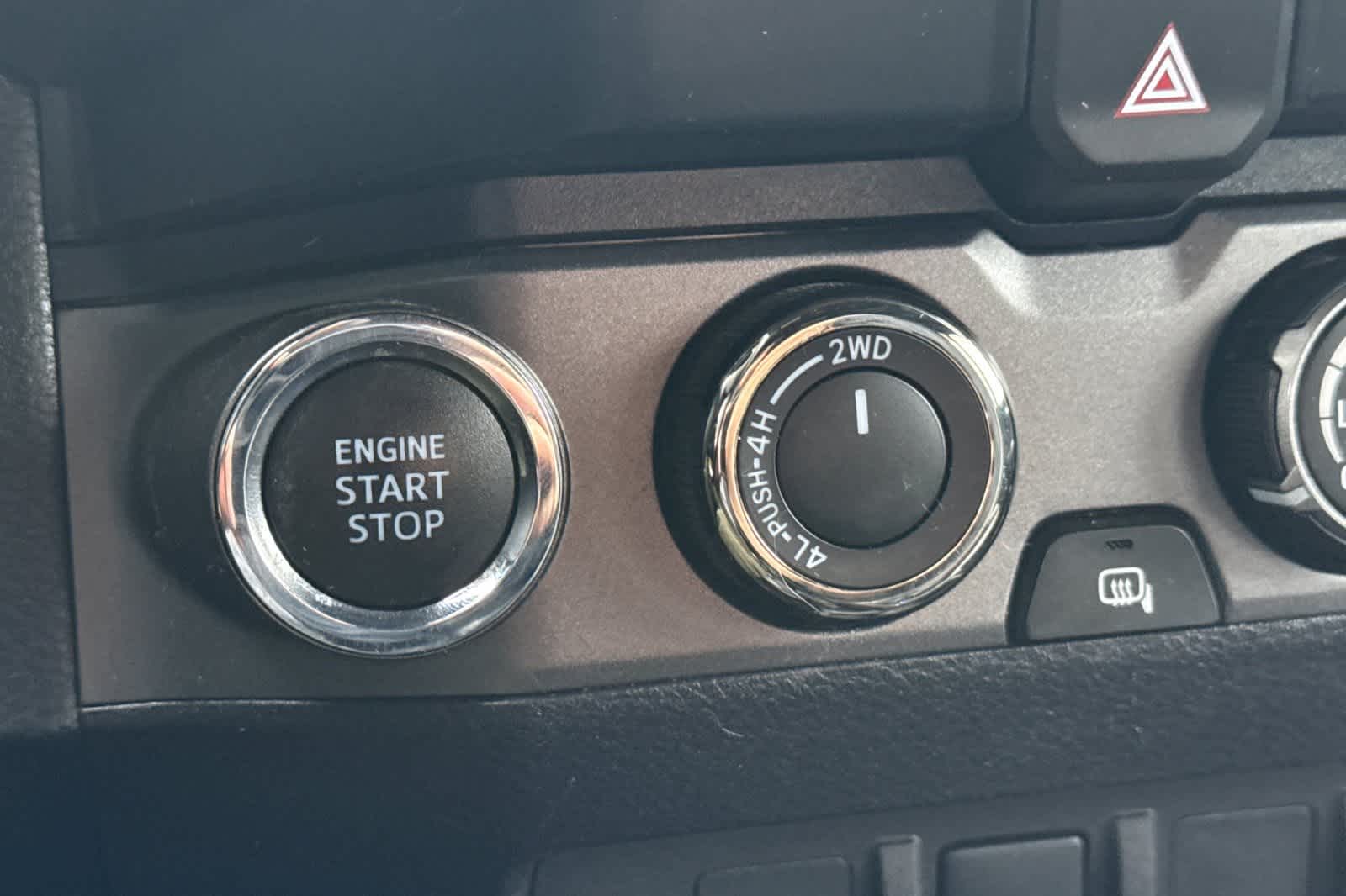 Thumbnail: 2020 Toyota Tacoma - 22