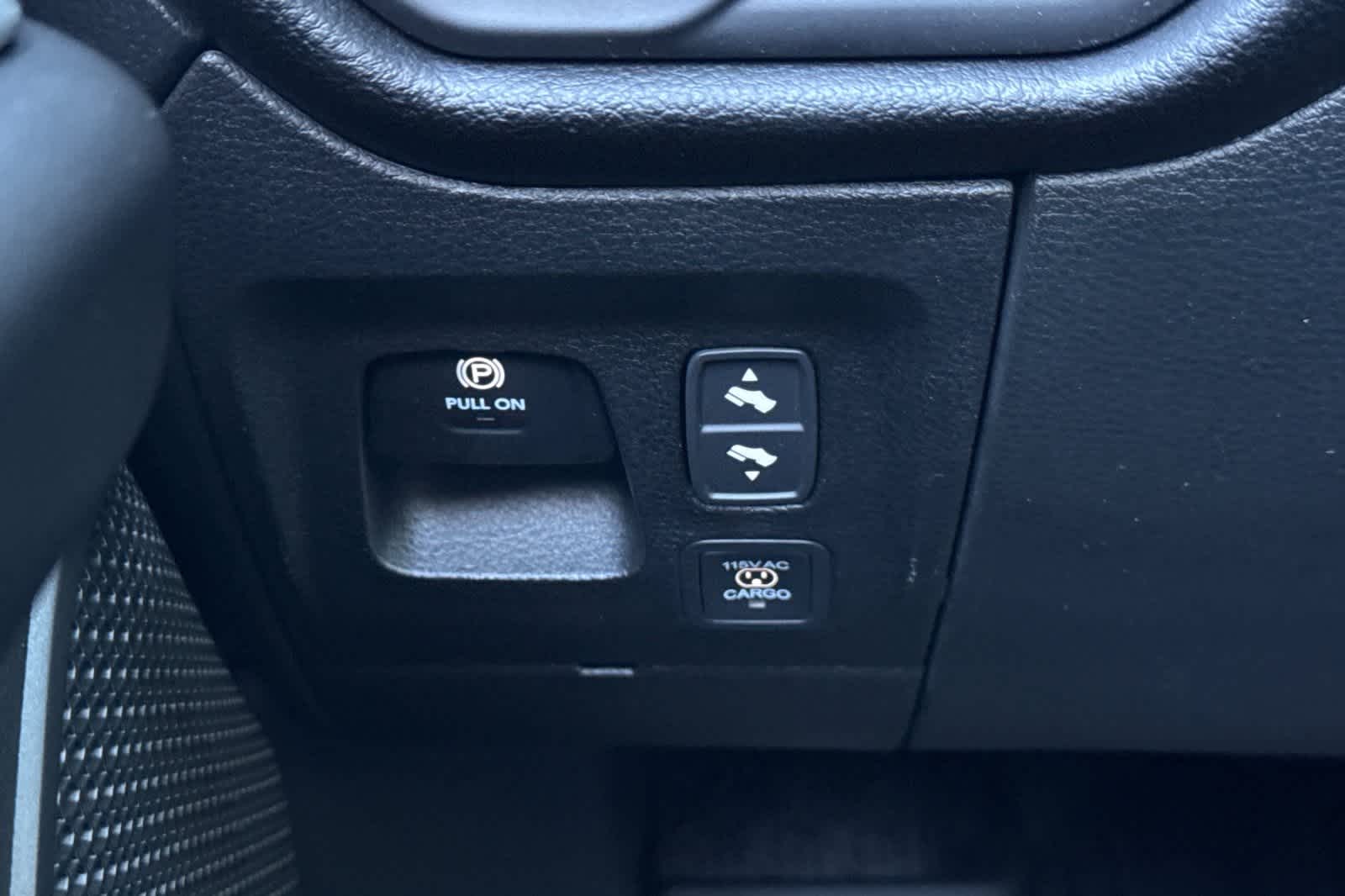 Thumbnail: 2026 RAM 1500 - 32