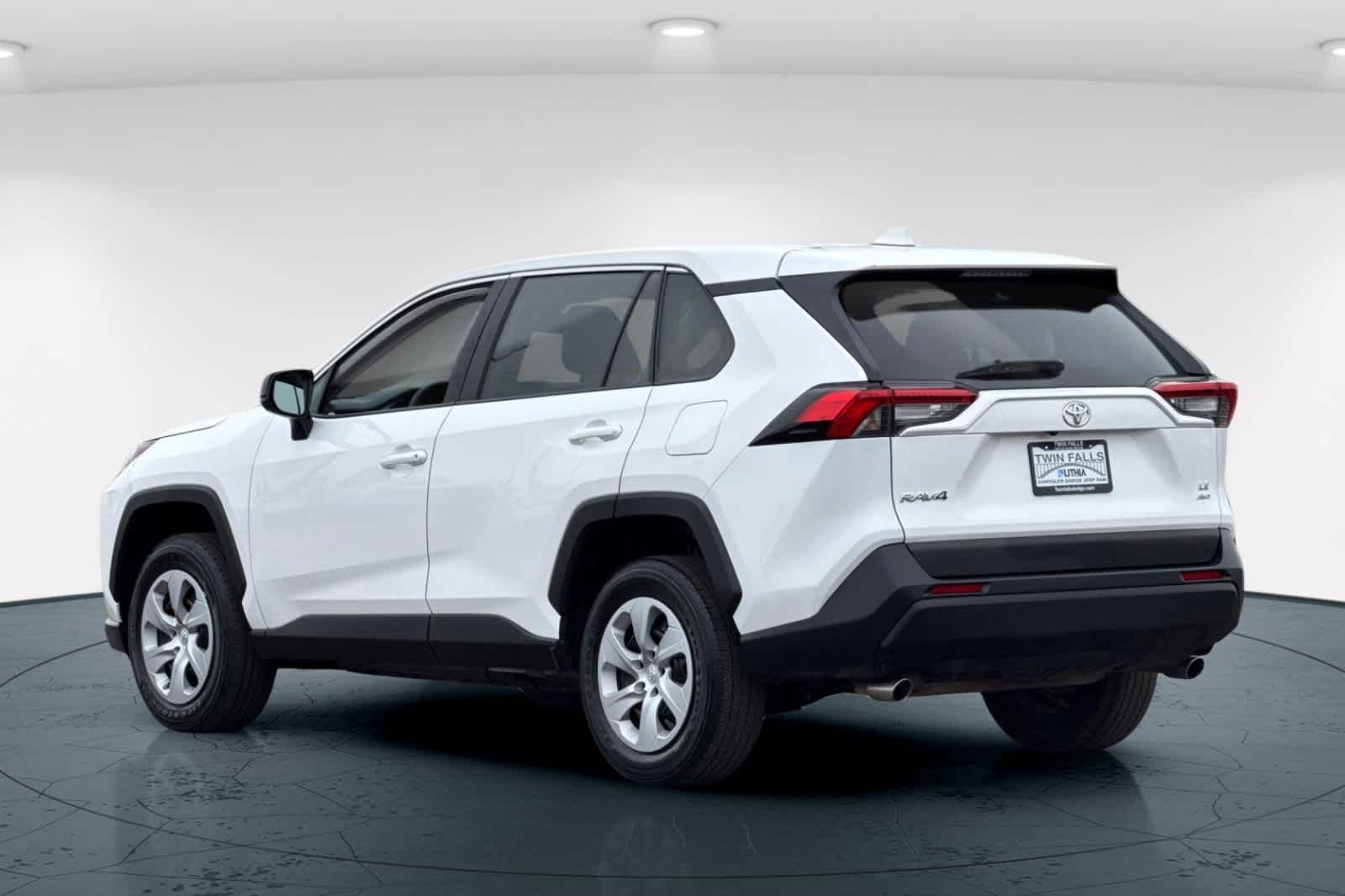 Thumbnail: 2024 Toyota RAV4 - 8