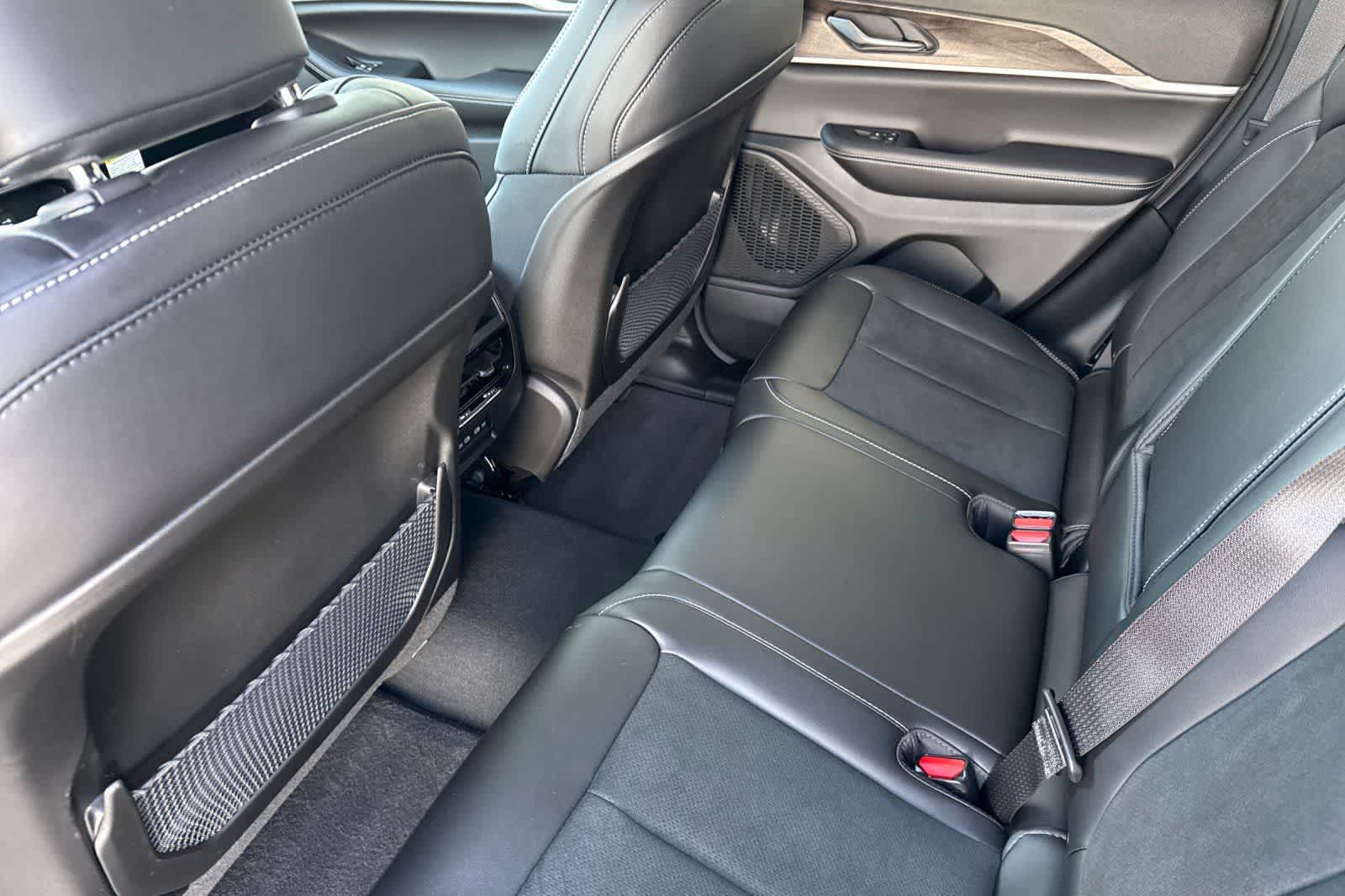 Thumbnail: 2026 Jeep Grand Cherokee - 4