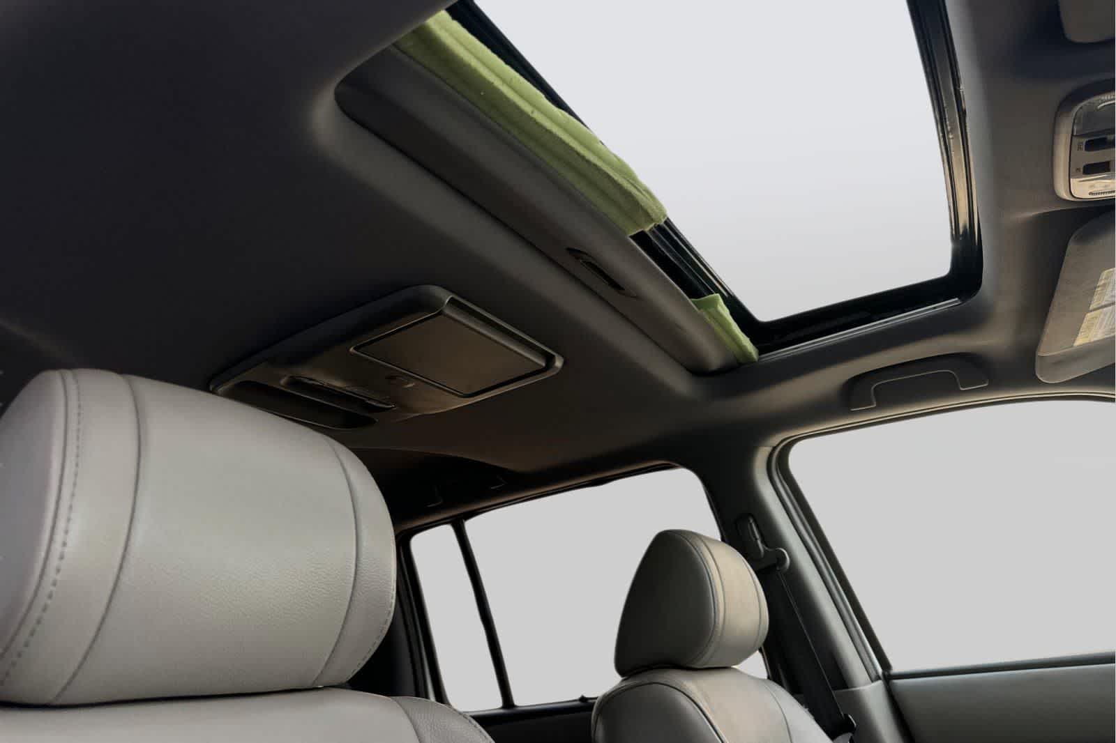 Thumbnail: 2015 Honda Pilot - 20