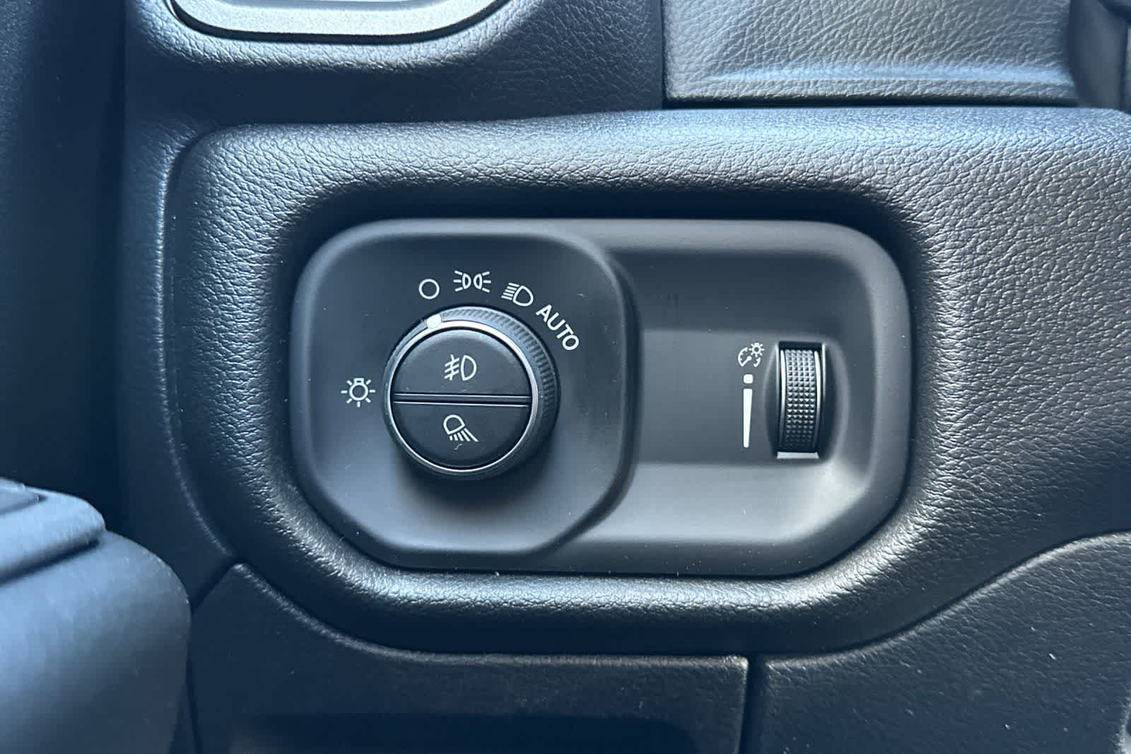 Thumbnail: 2026 RAM 1500 - 31
