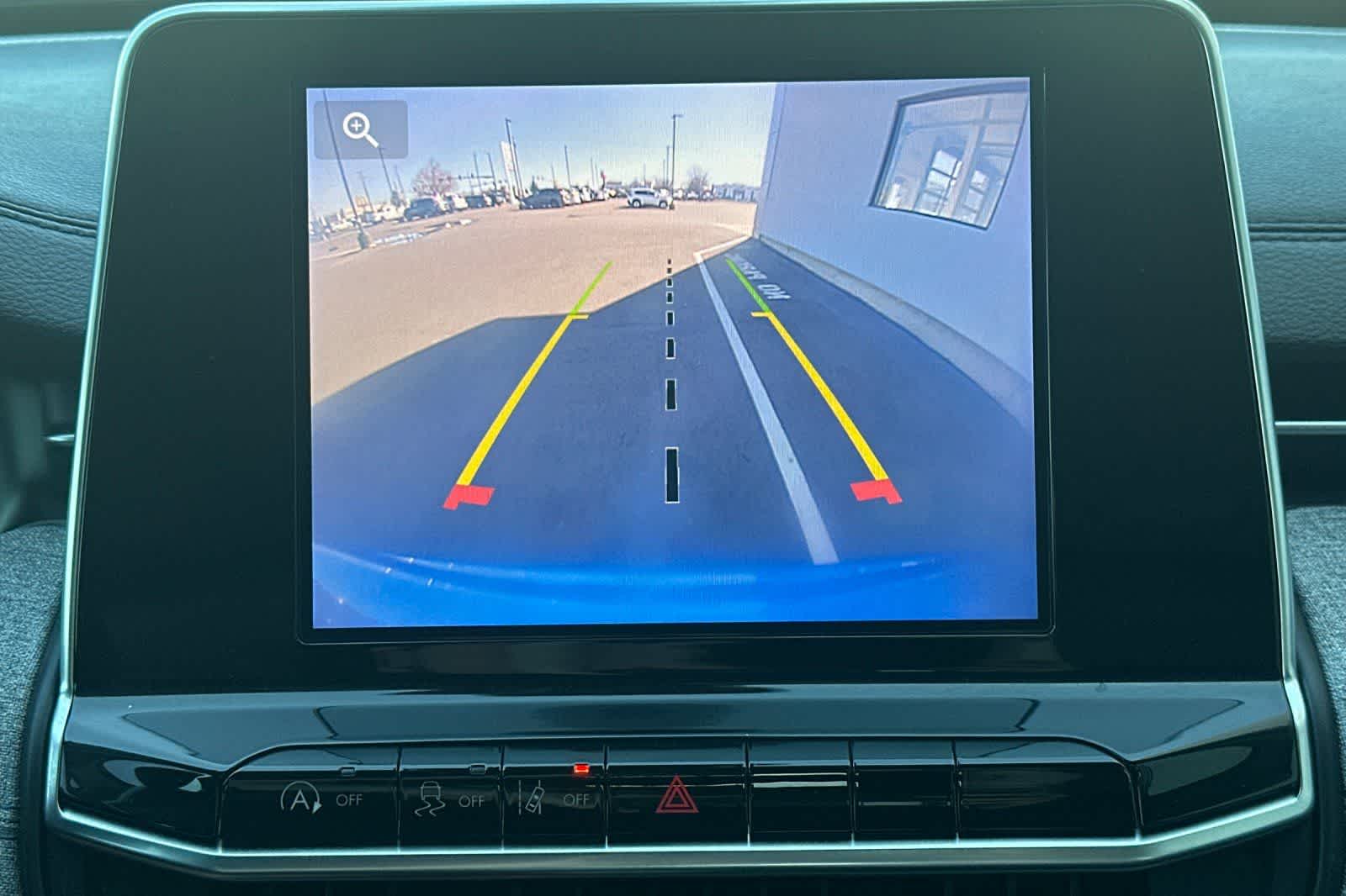 Thumbnail: 2022 Jeep Compass - 21