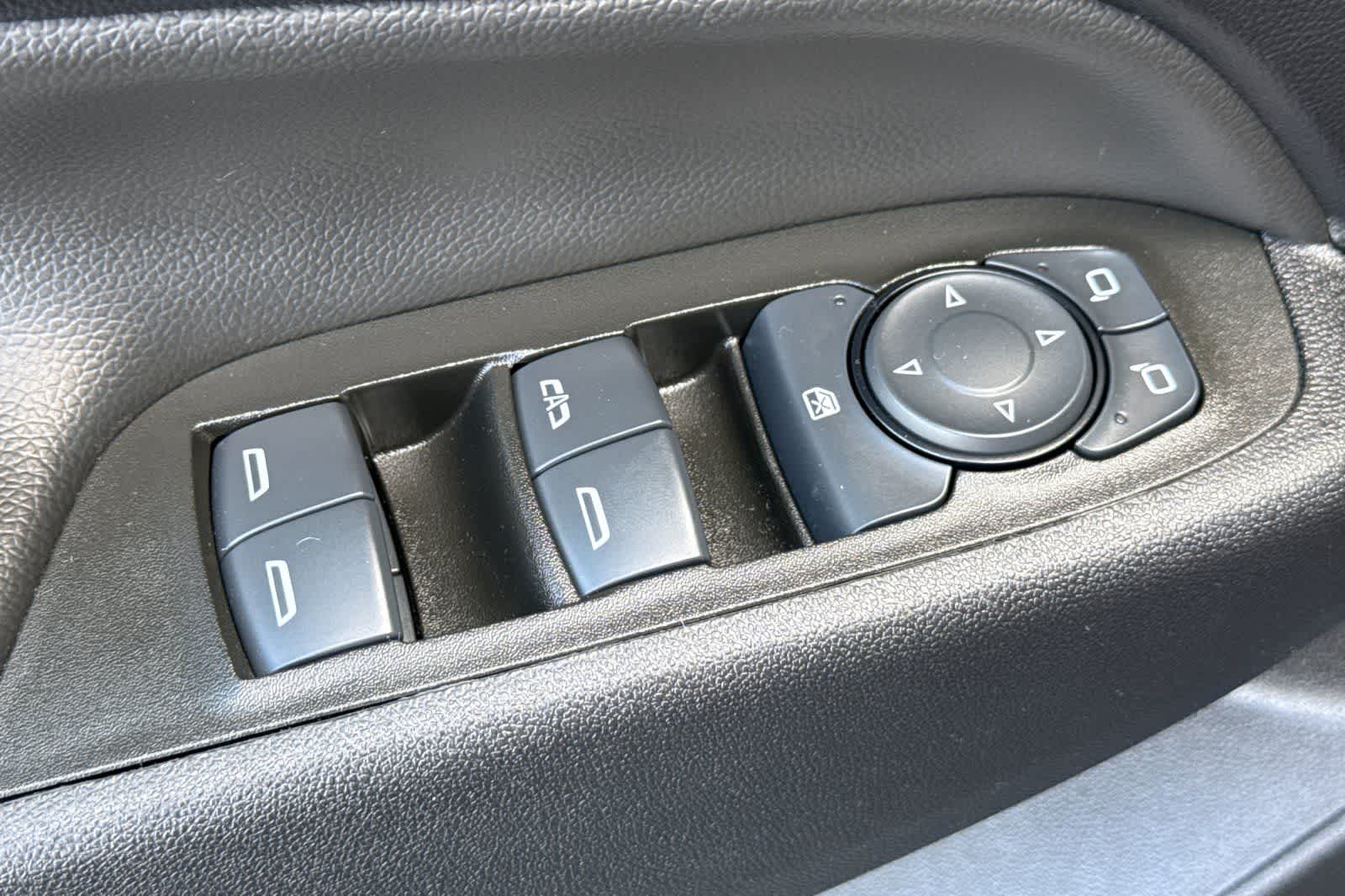 Thumbnail: 2024 Chevrolet Equinox - 13