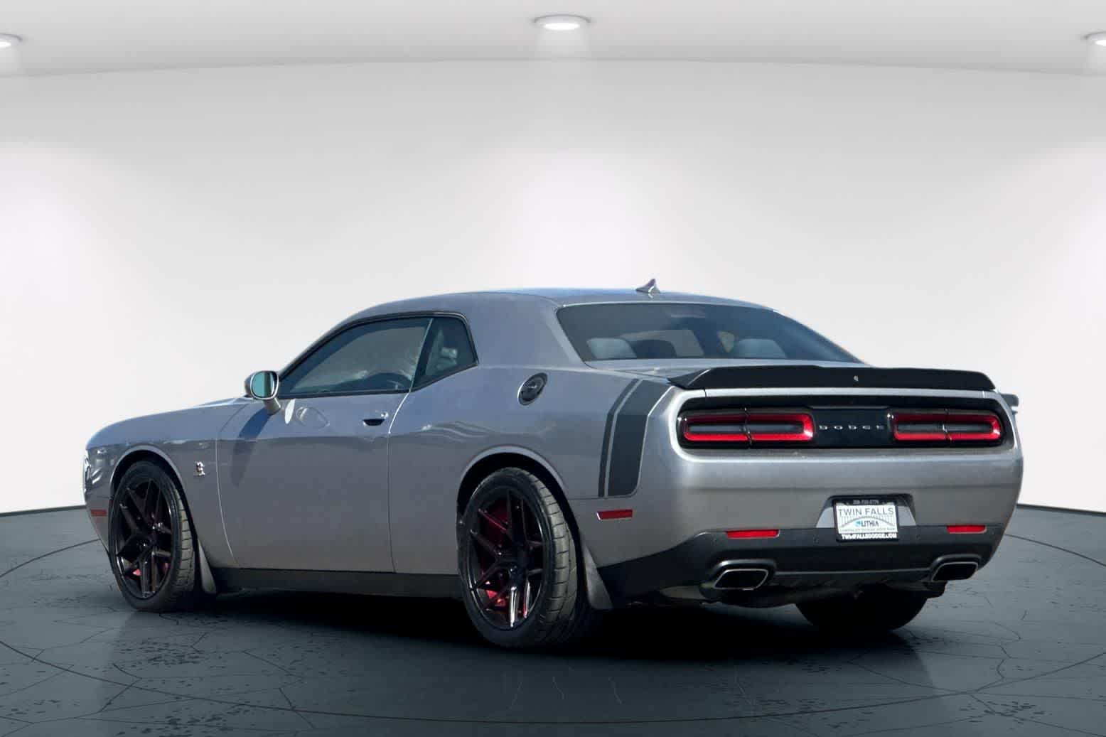 Thumbnail: 2016 Dodge Challenger - 8