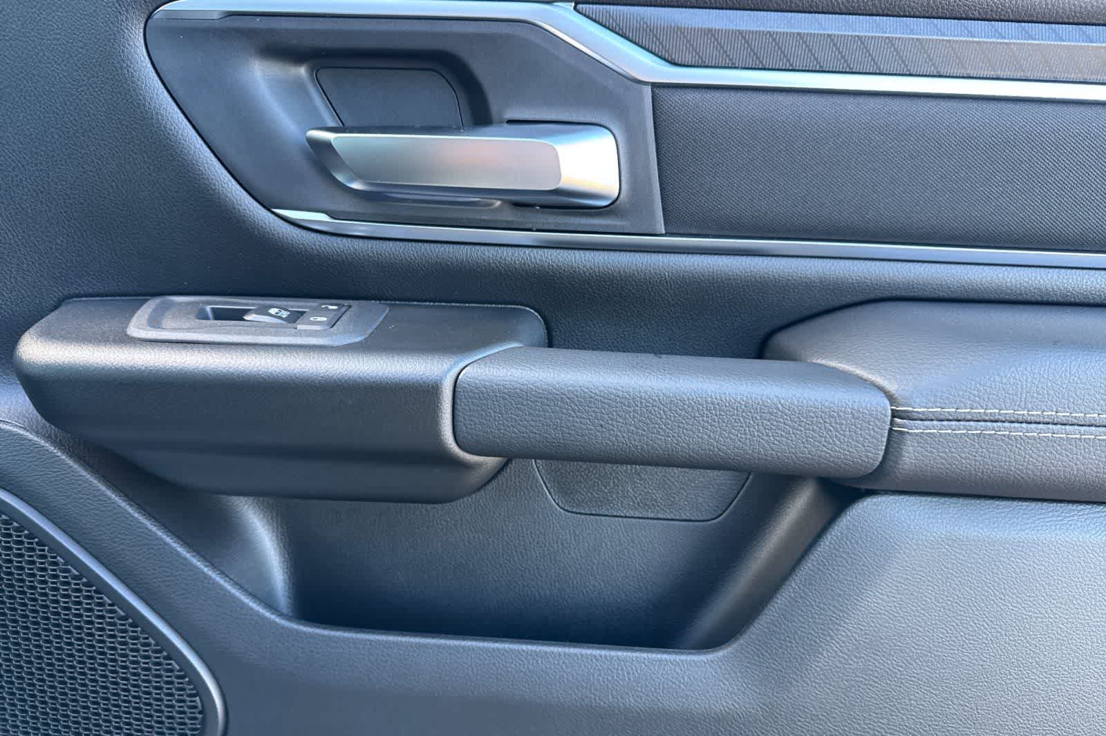 Thumbnail: 2026 RAM 1500 - 18