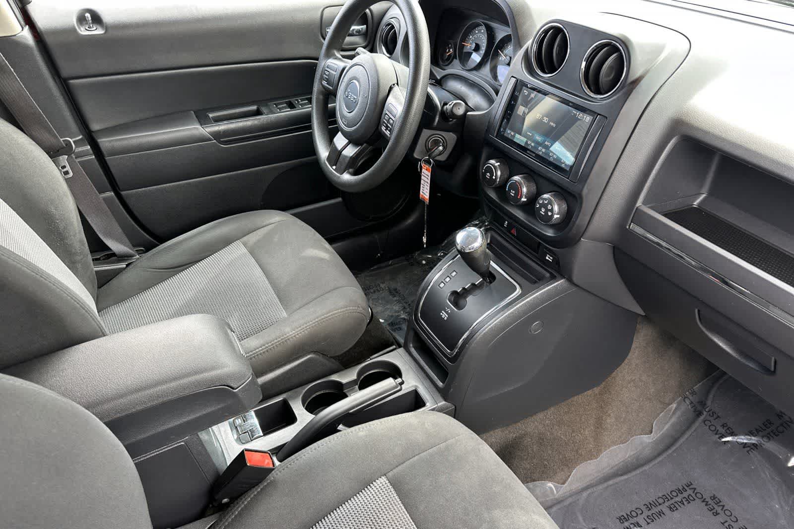 Thumbnail: 2016 Jeep Patriot - 16