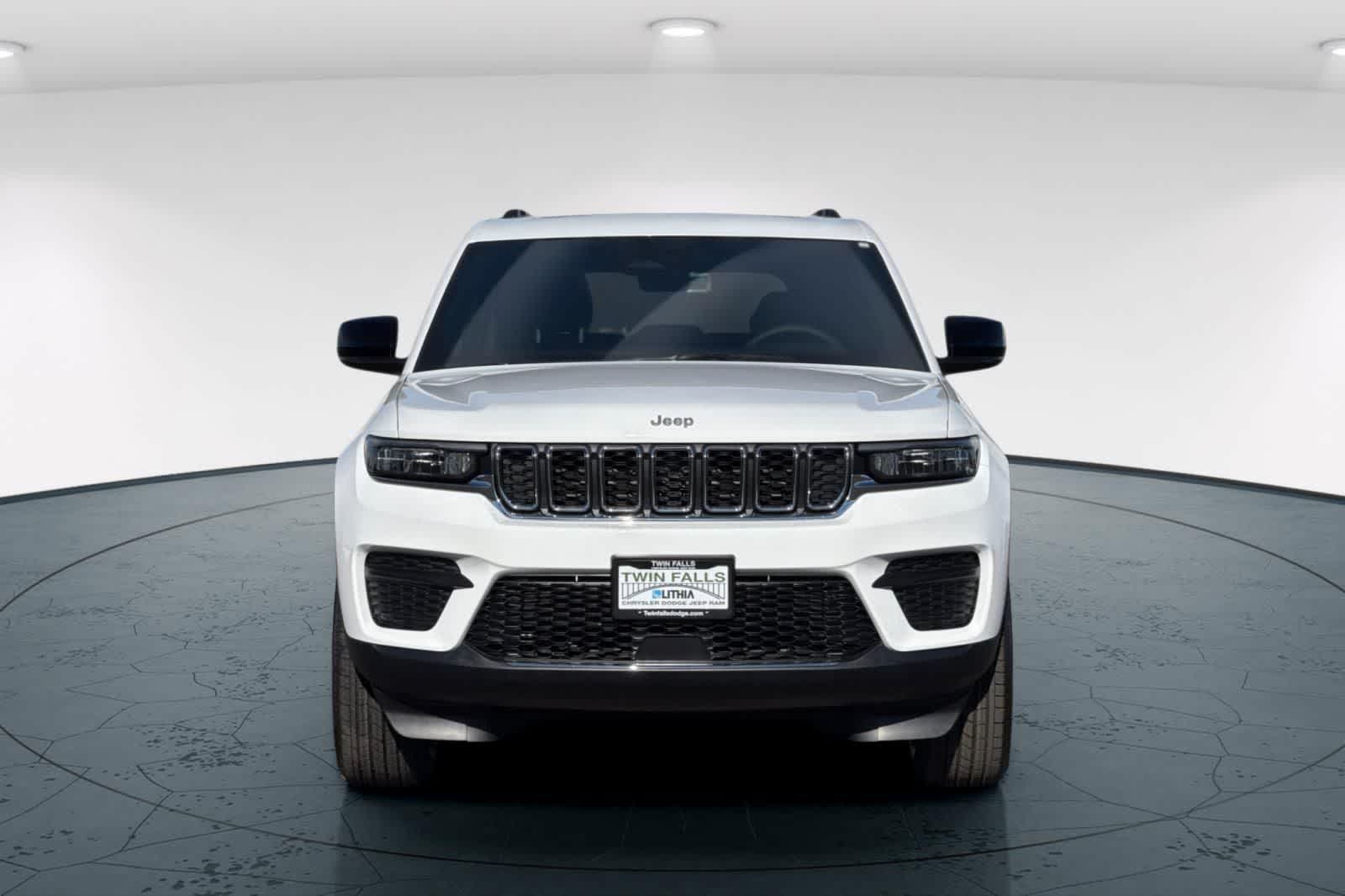 Thumbnail: 2025 Jeep Grand Cherokee - 10