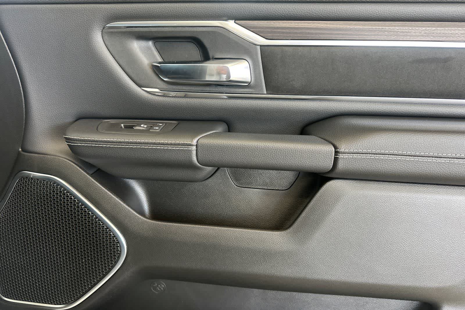 Thumbnail: 2026 RAM 1500 - 18
