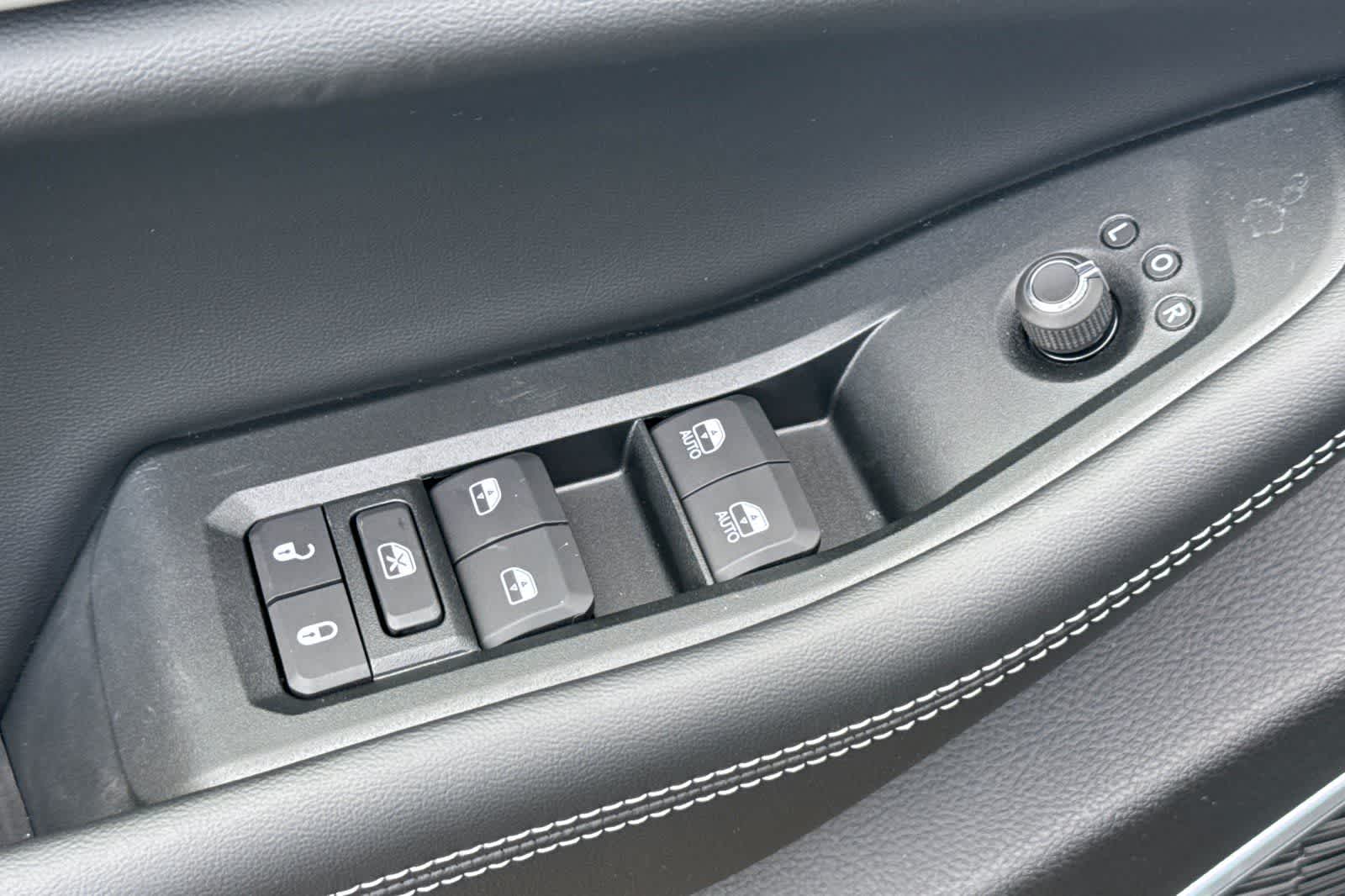 Thumbnail: 2026 Jeep Grand Cherokee - 13