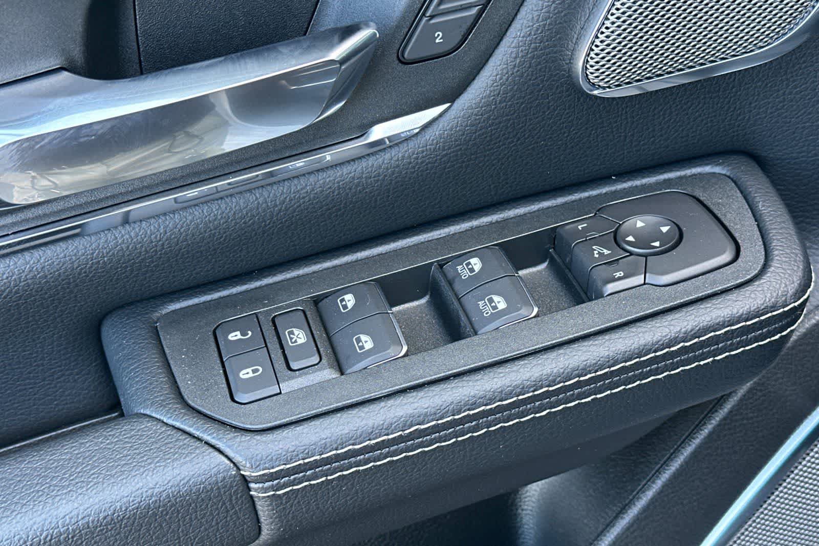 Thumbnail: 2026 RAM 1500 - 13