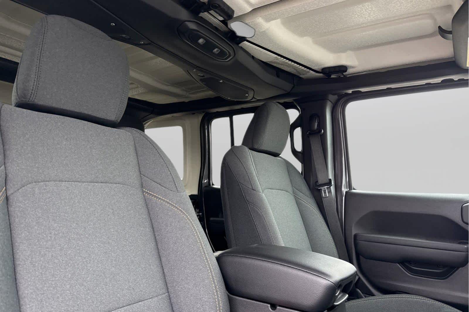 Thumbnail: 2026 Jeep Wrangler - 18