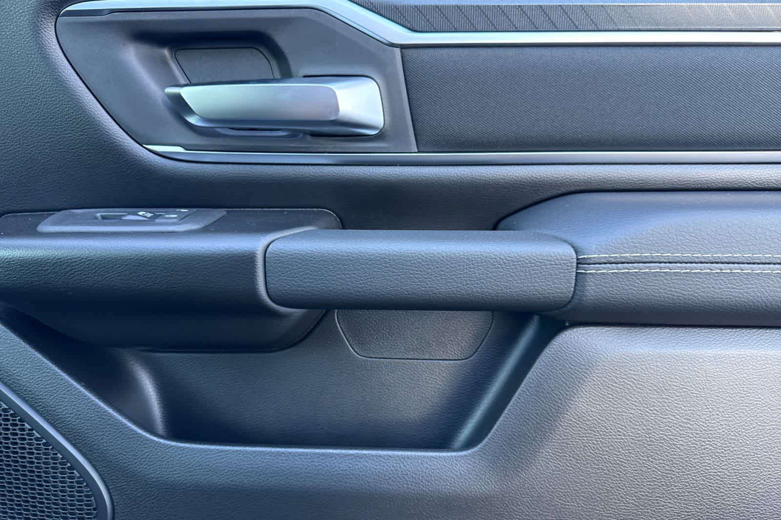 Thumbnail: 2026 RAM 1500 - 18