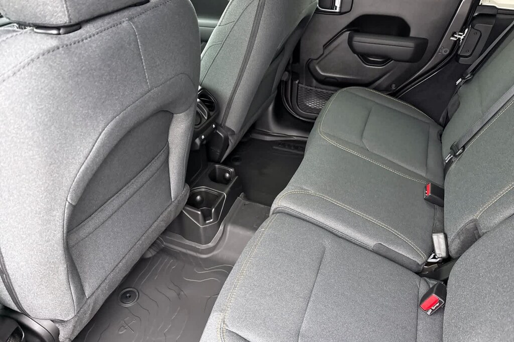 New 2026 Jeep Wrangler 4-DOOR WILLYS Sport Utility