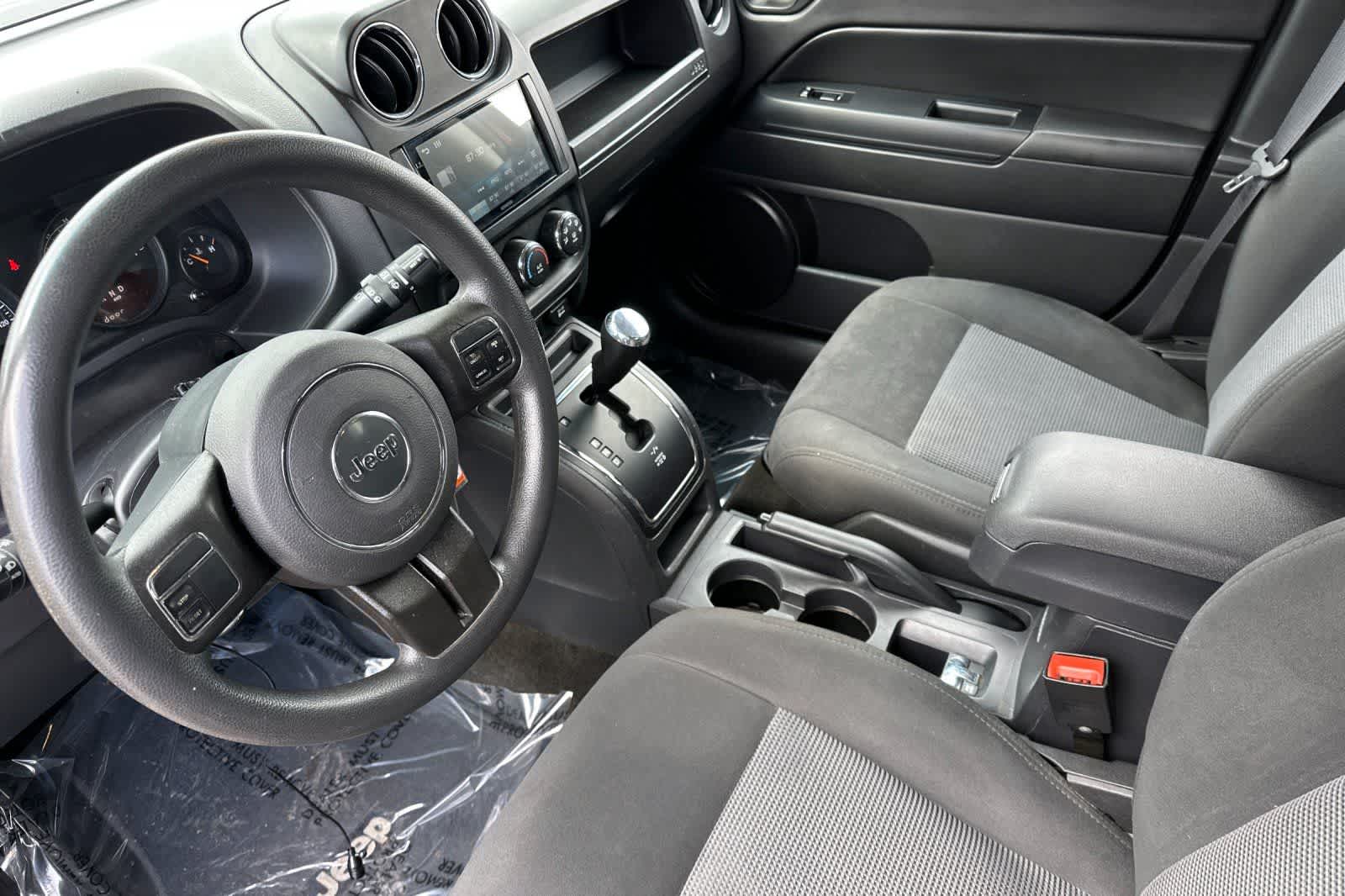 Thumbnail: 2016 Jeep Patriot - 11