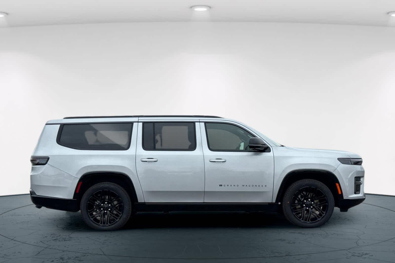 Thumbnail: 2026 Jeep Grand Wagoneer - 6