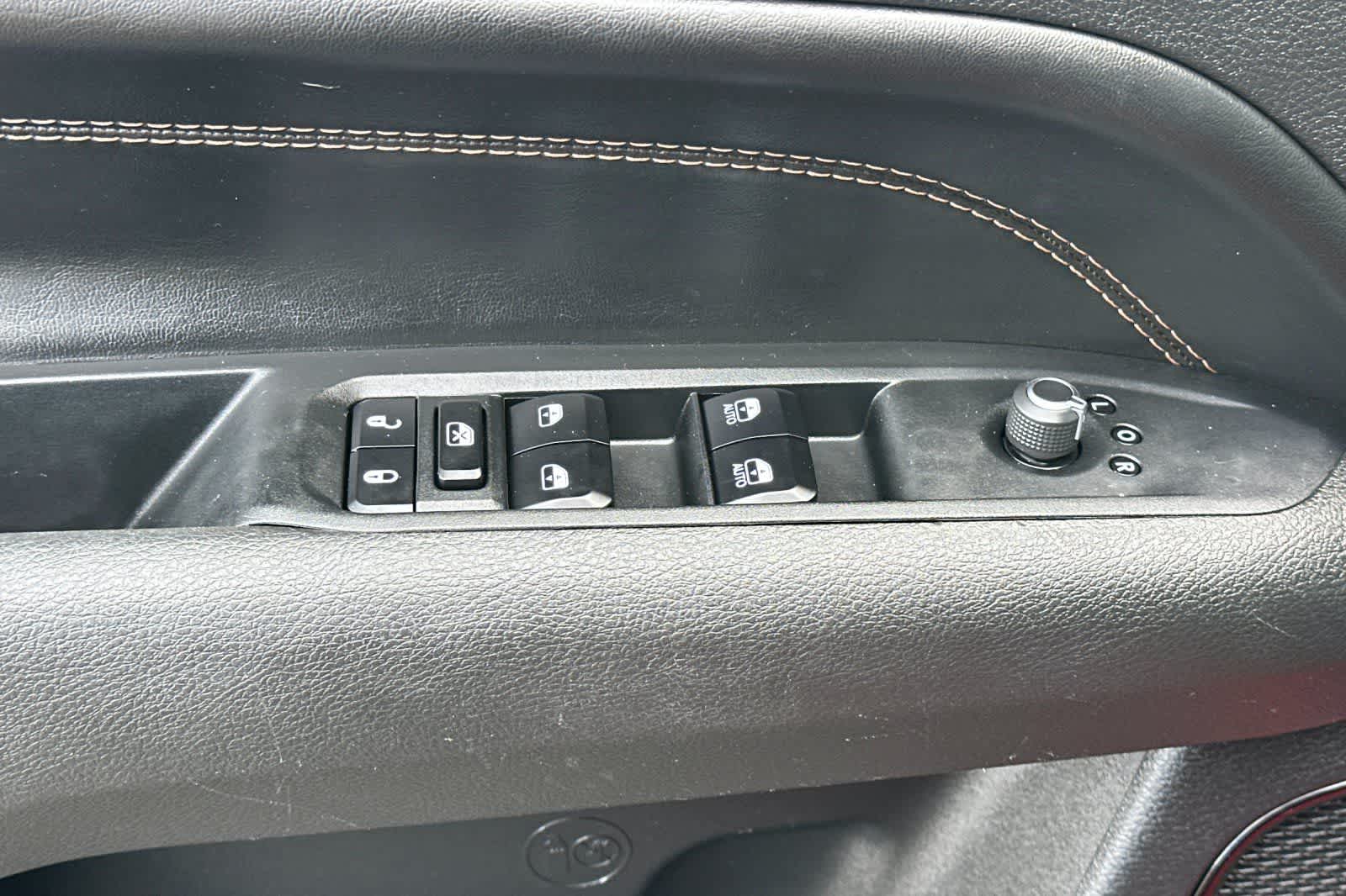 Thumbnail: 2023 Jeep Compass - 13