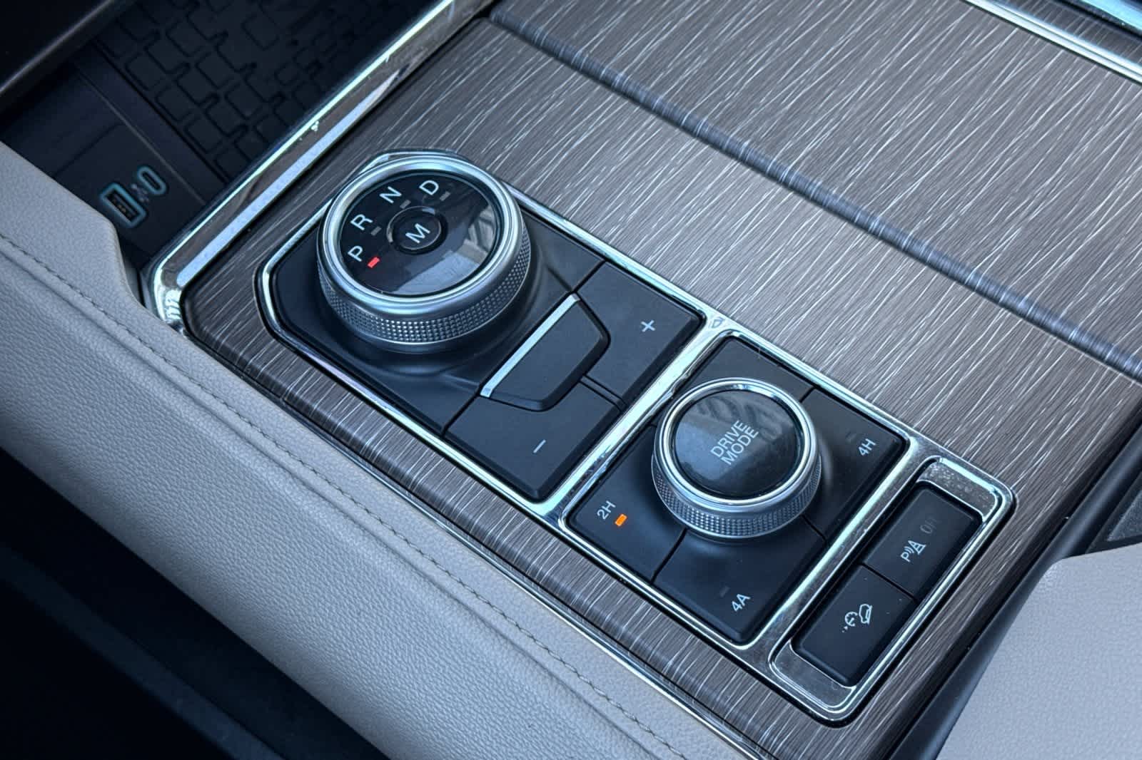 Thumbnail: 2023 Ford Expedition - 25