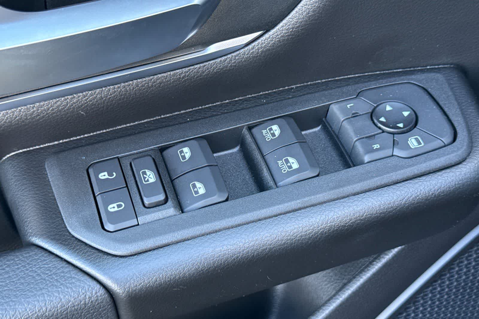 Thumbnail: 2026 RAM 1500 - 13