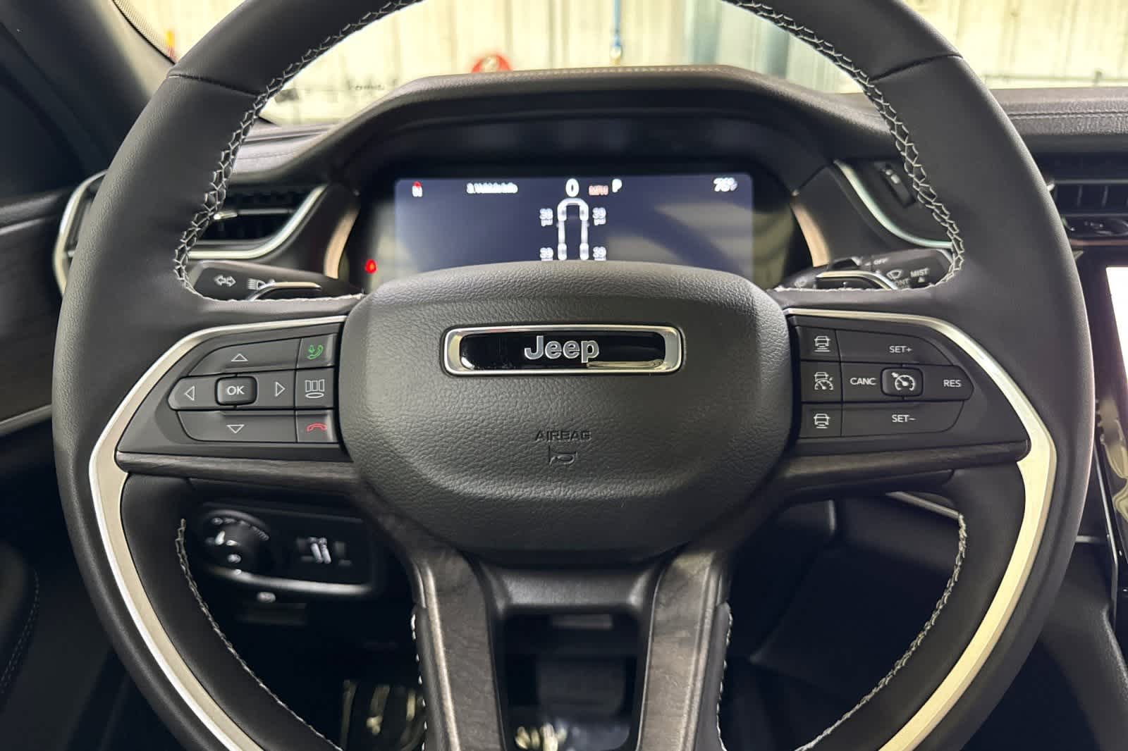 Thumbnail: 2025 Jeep Grand Cherokee - 27