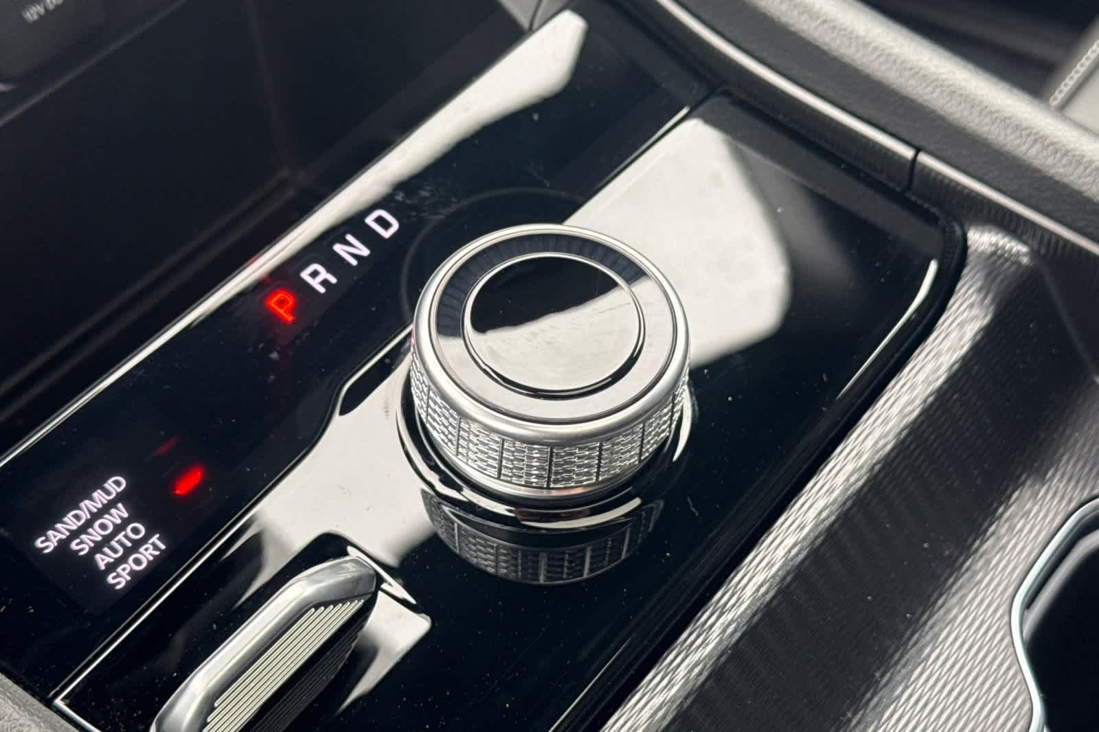 Thumbnail: 2026 Jeep Grand Cherokee - 24