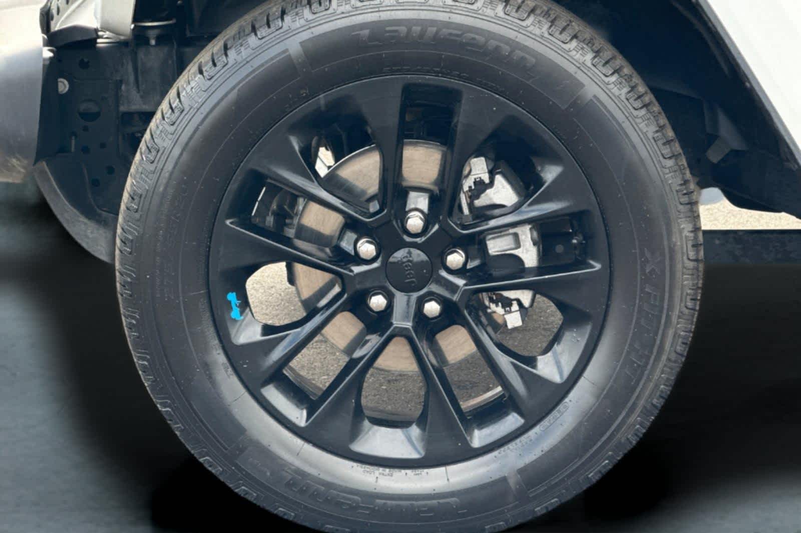 Thumbnail: 2022 Jeep Wrangler - 31