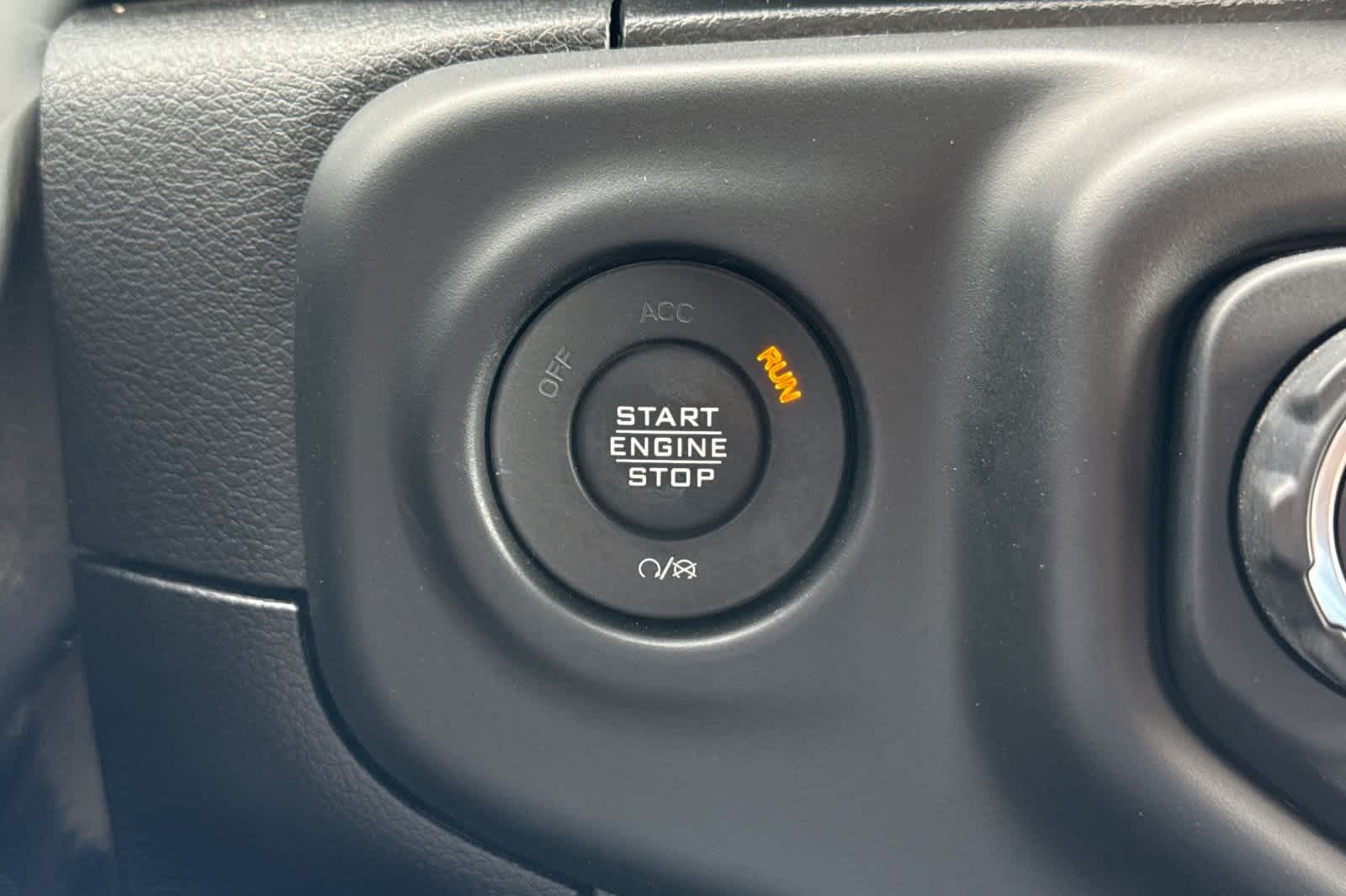 Thumbnail: 2022 Jeep Wrangler - 25