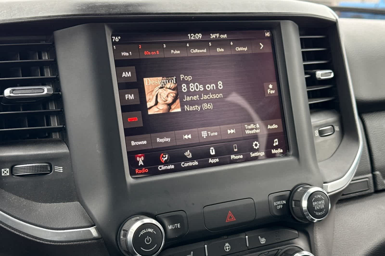 Thumbnail: 2019 RAM 1500 - 19