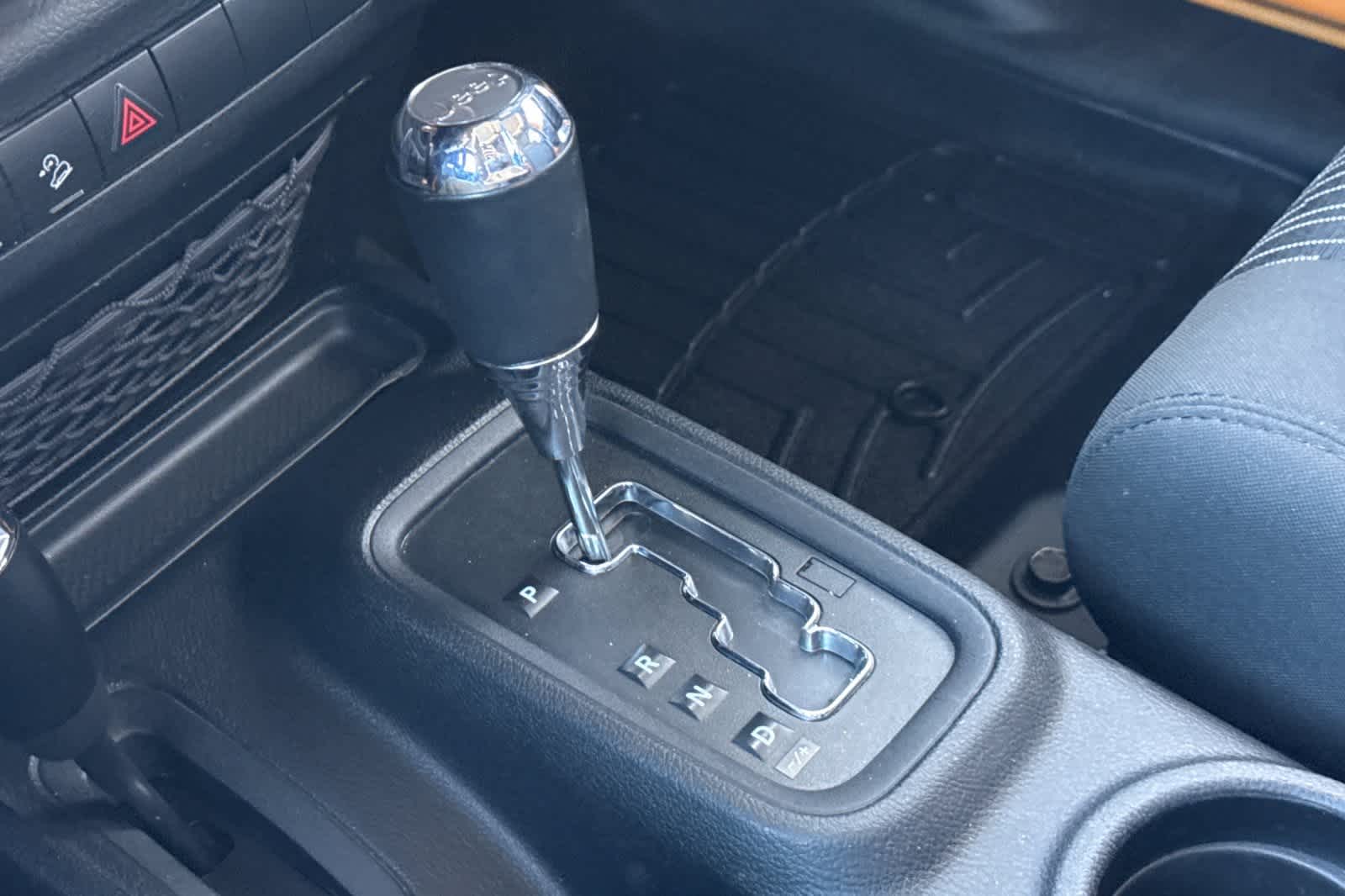 Thumbnail: 2012 Jeep Wrangler - 21