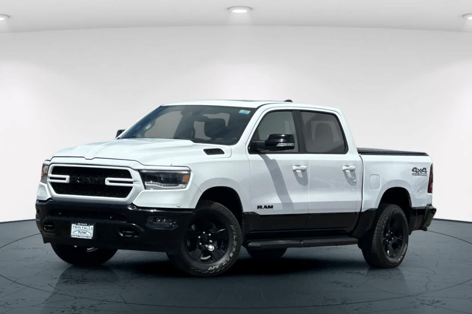 2022 RAM 1500 Big Horn/Lone Star 4x4 Crew Cab 5'7's photo