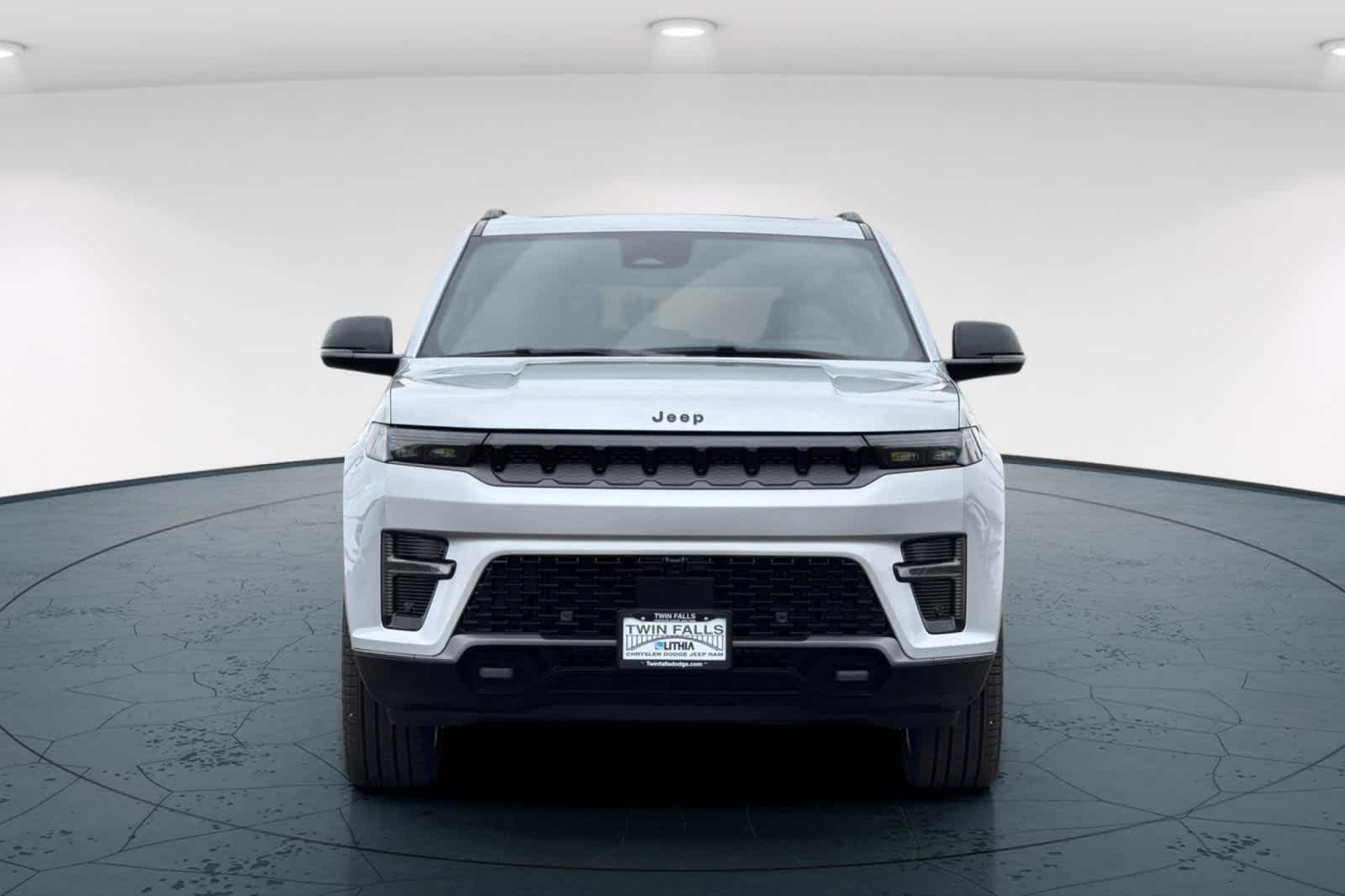 Thumbnail: 2026 Jeep Grand Wagoneer - 10