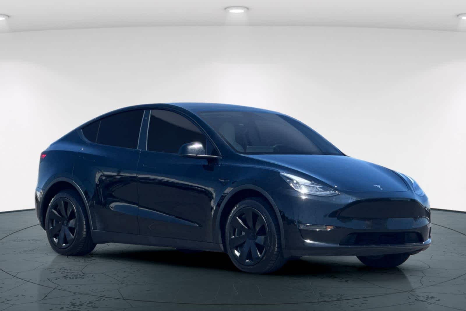Thumbnail: 2022 Tesla Model Y - 5