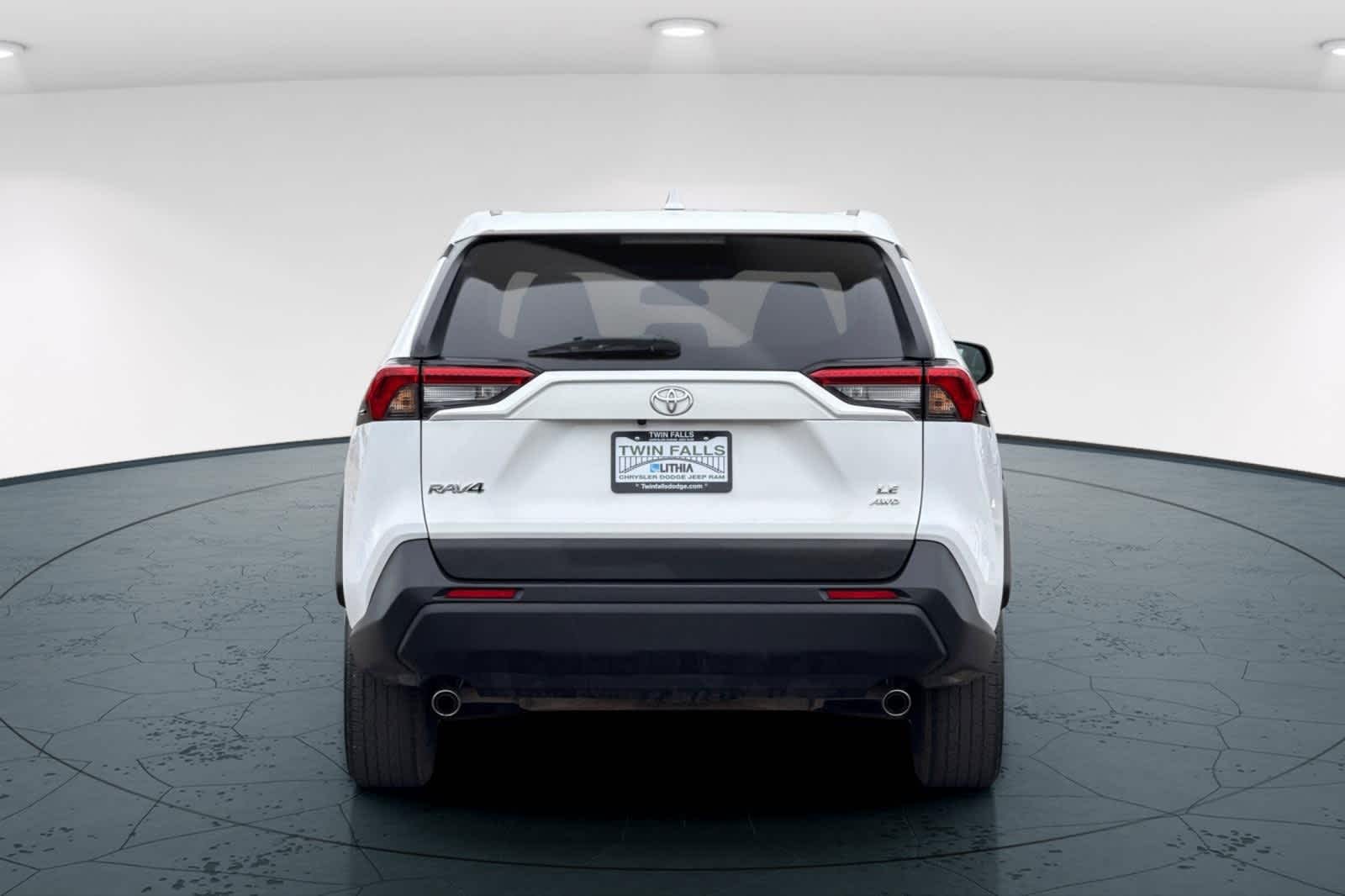 Thumbnail: 2024 Toyota RAV4 - 7