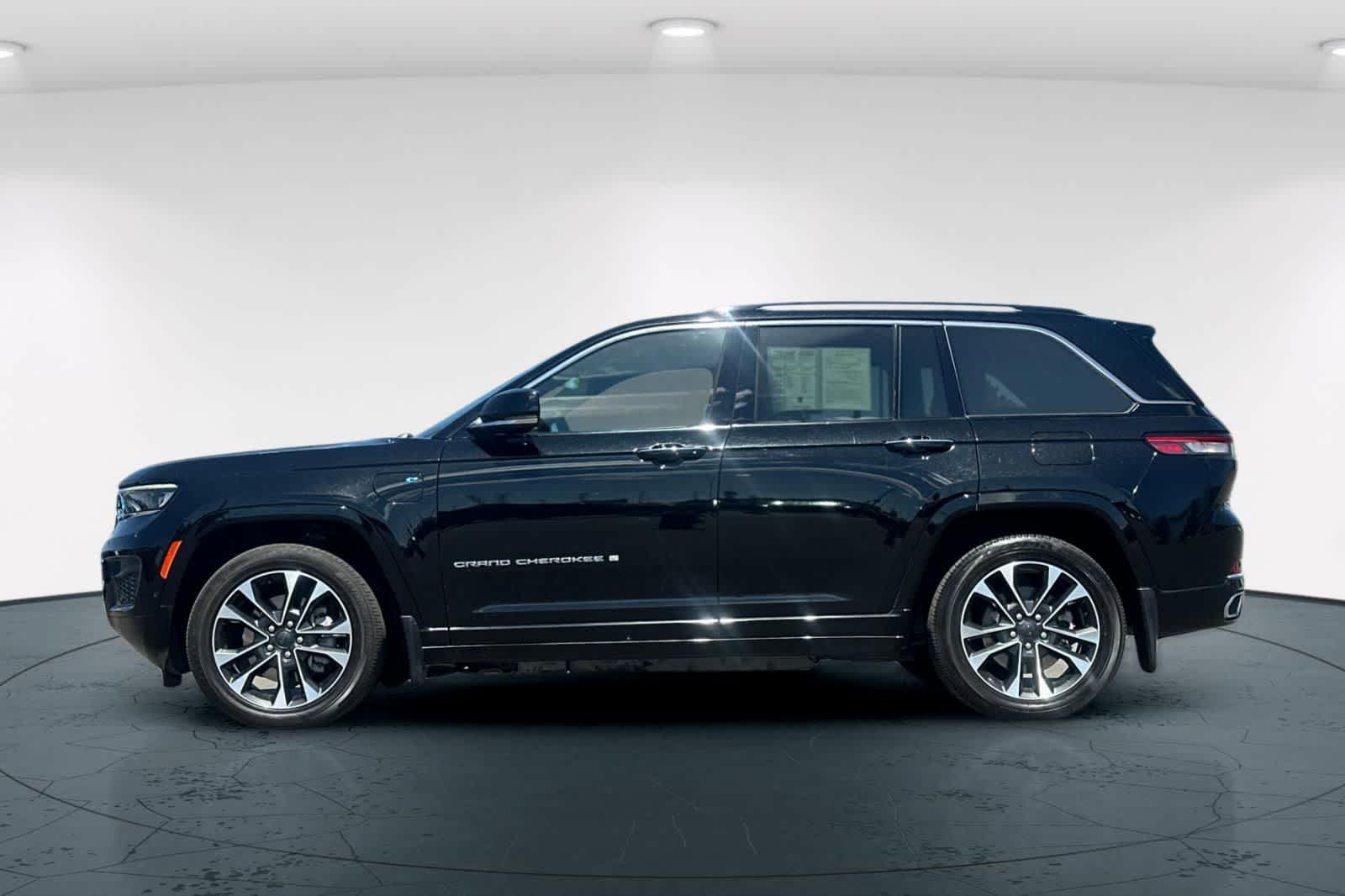 Thumbnail: 2022 Jeep Grand Cherokee - 9
