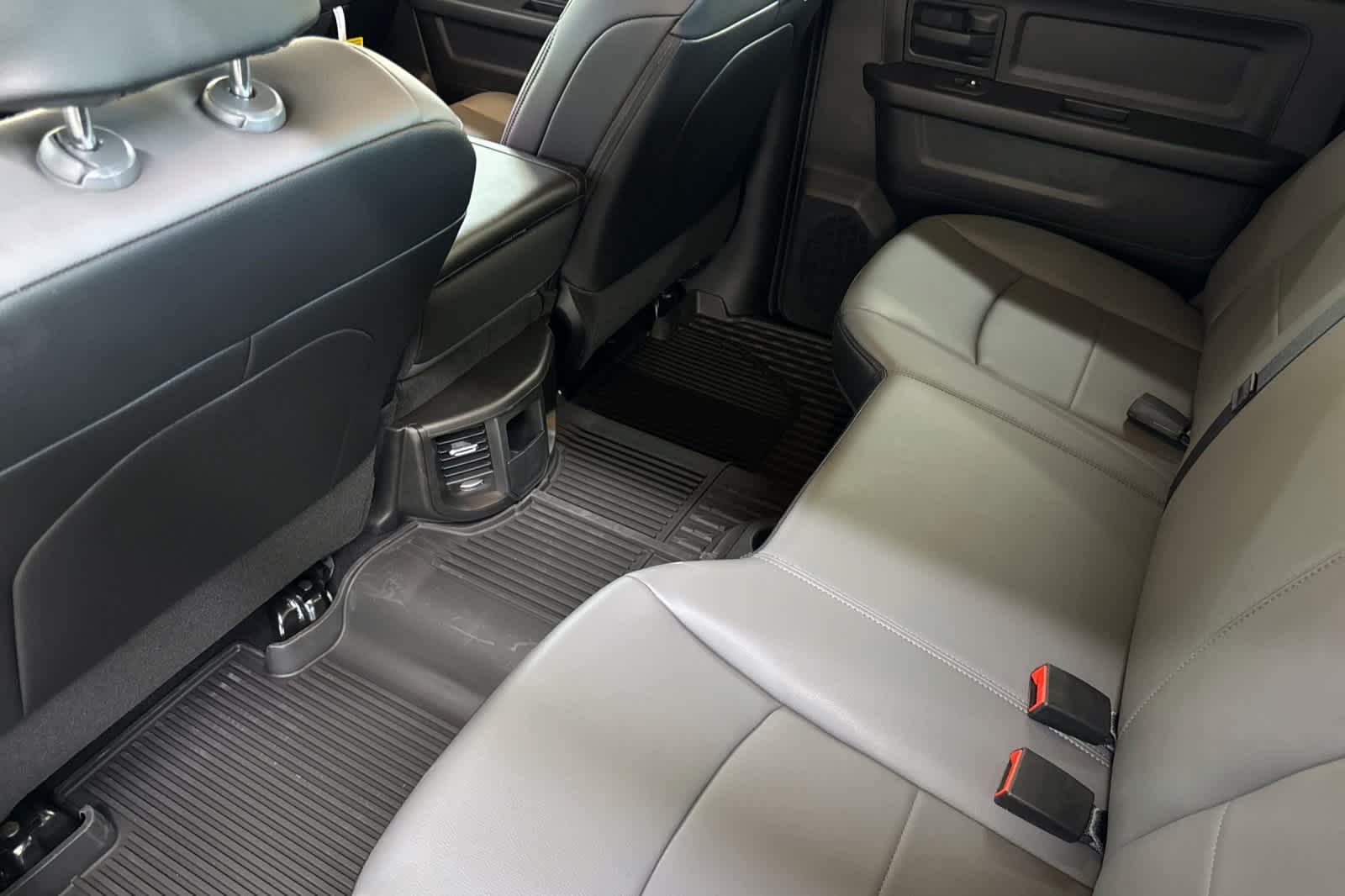 2025 Ram 2500 Tradesman photo 4