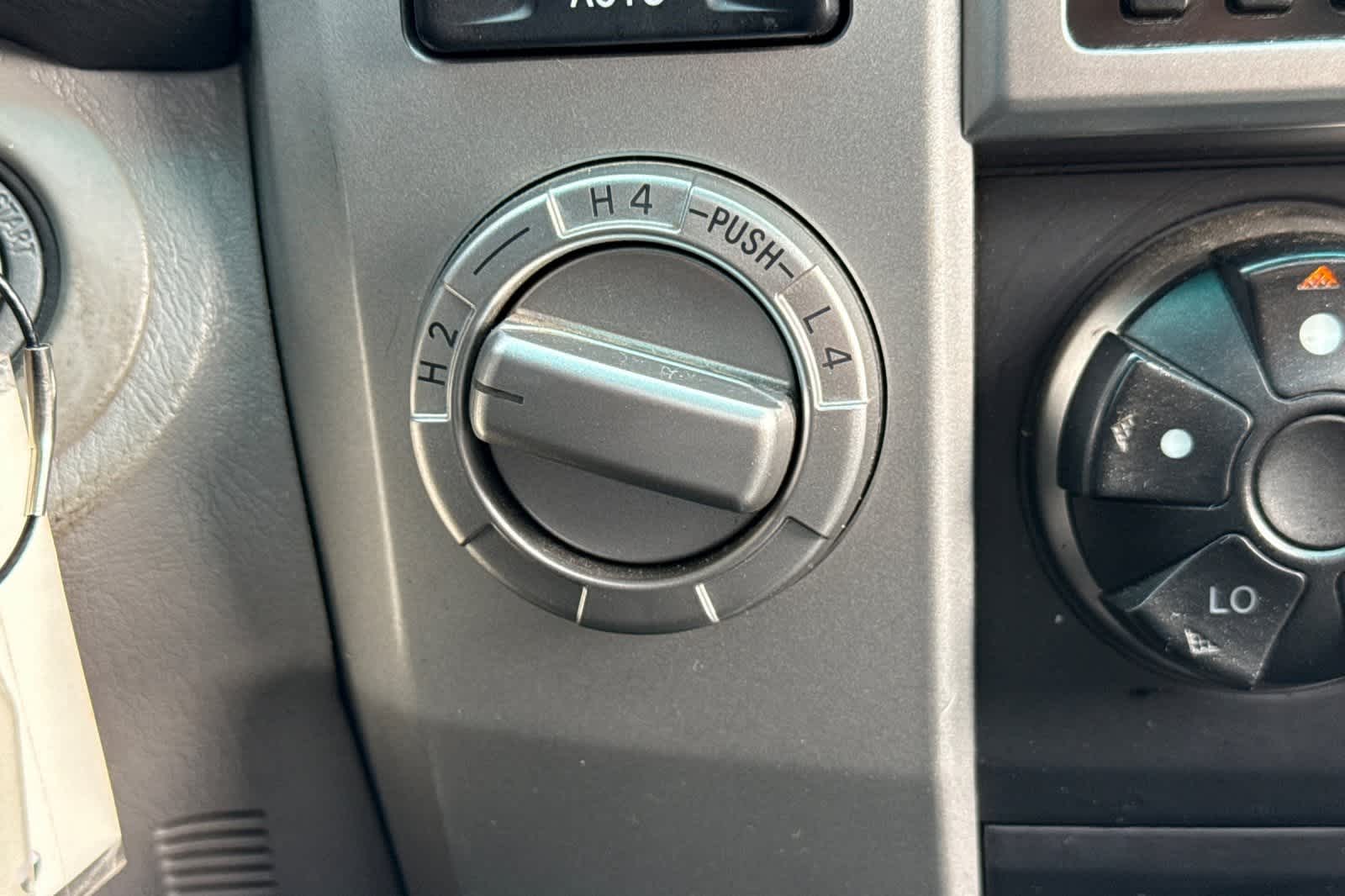 Thumbnail: 2005 Toyota 4Runner - 30