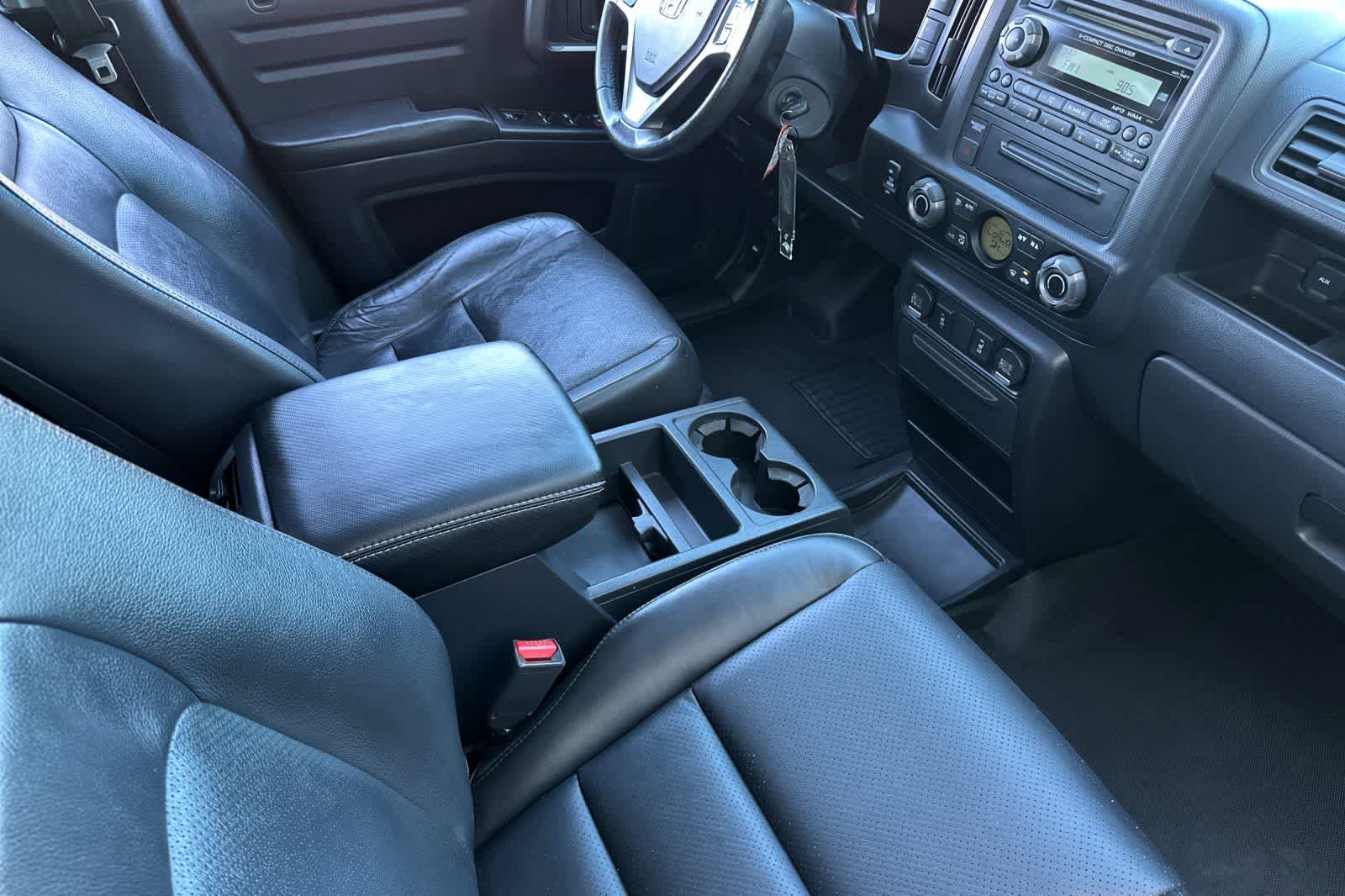 Thumbnail: 2010 Honda Ridgeline - 16