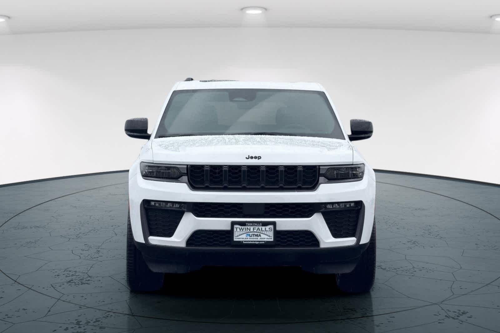 Thumbnail: 2026 Jeep Grand Cherokee - 10