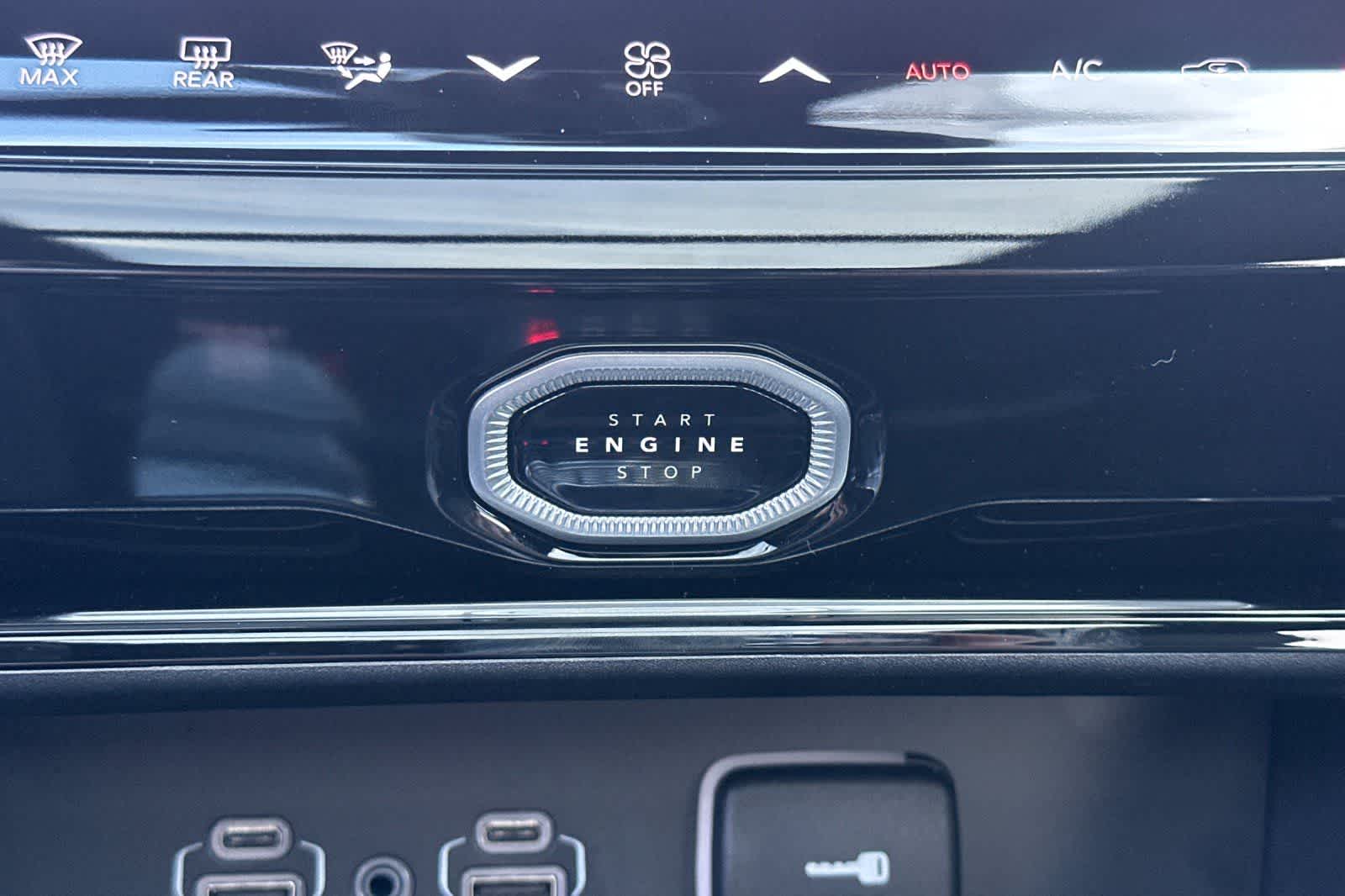 Thumbnail: 2026 Jeep Grand Cherokee - 26