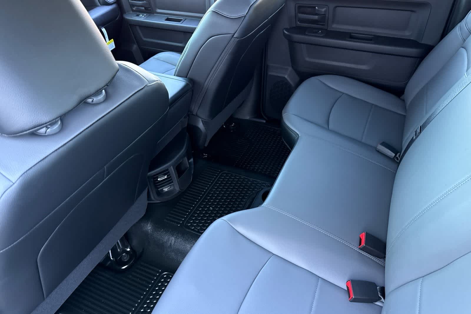 2026 Ram 2500 Tradesman photo 4