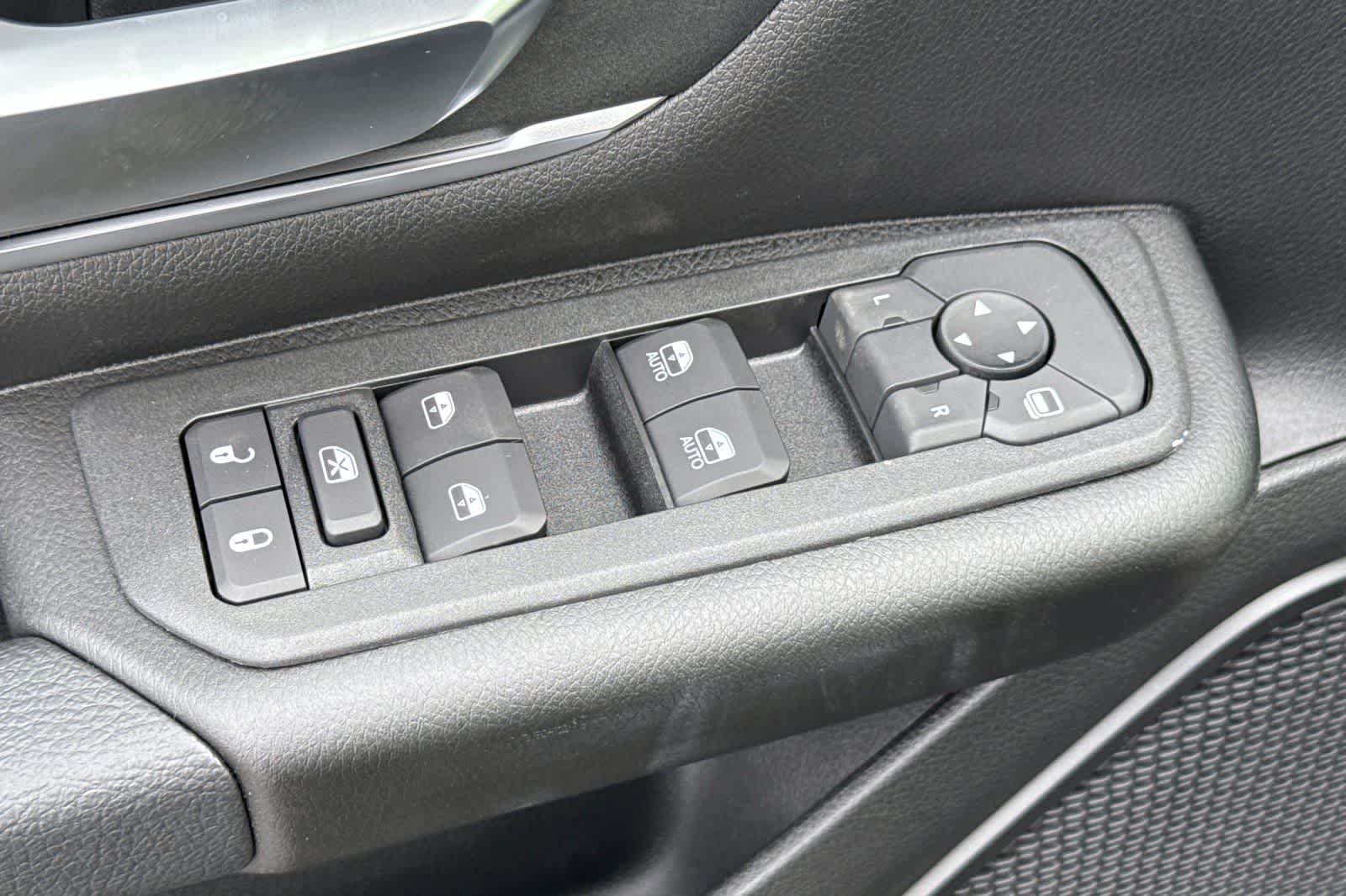 Thumbnail: 2026 RAM 1500 - 13