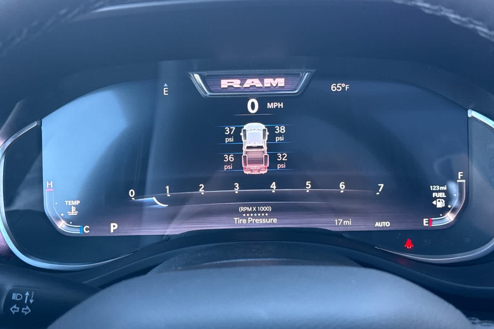 Thumbnail: 2026 RAM 1500 - 28