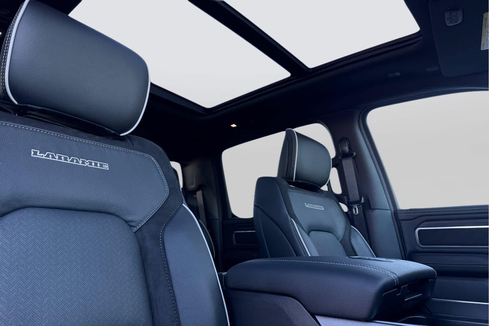 Thumbnail: 2026 RAM 1500 - 17