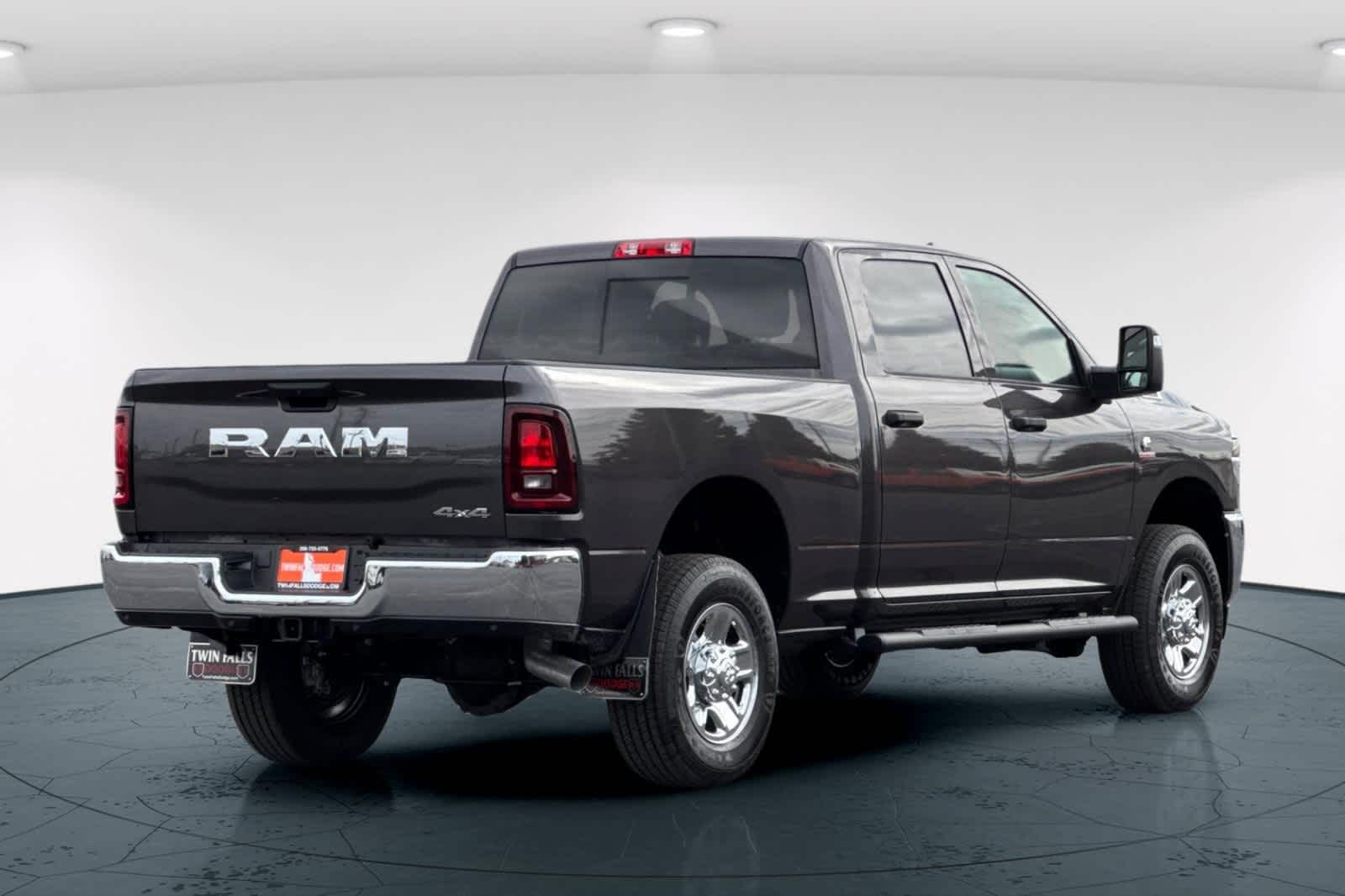 2025 Ram 2500 Tradesman photo 2
